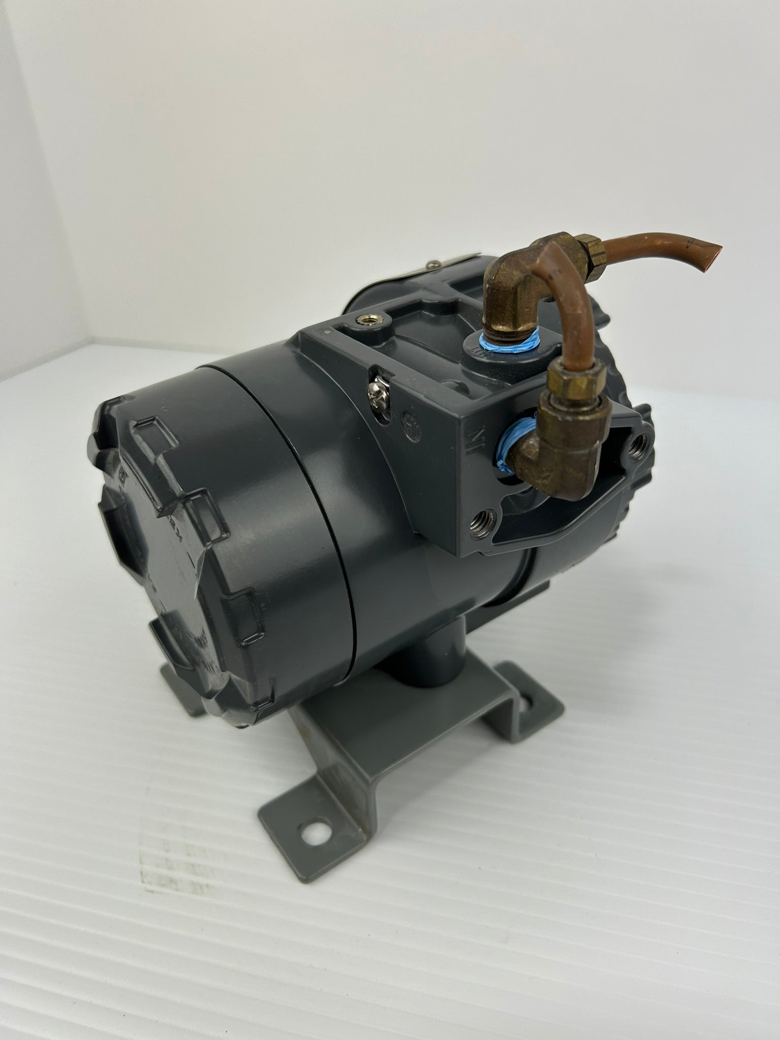 Fisher 846 Current to Pressure Transducer Input 4-20mA Output 3-15 PSIG