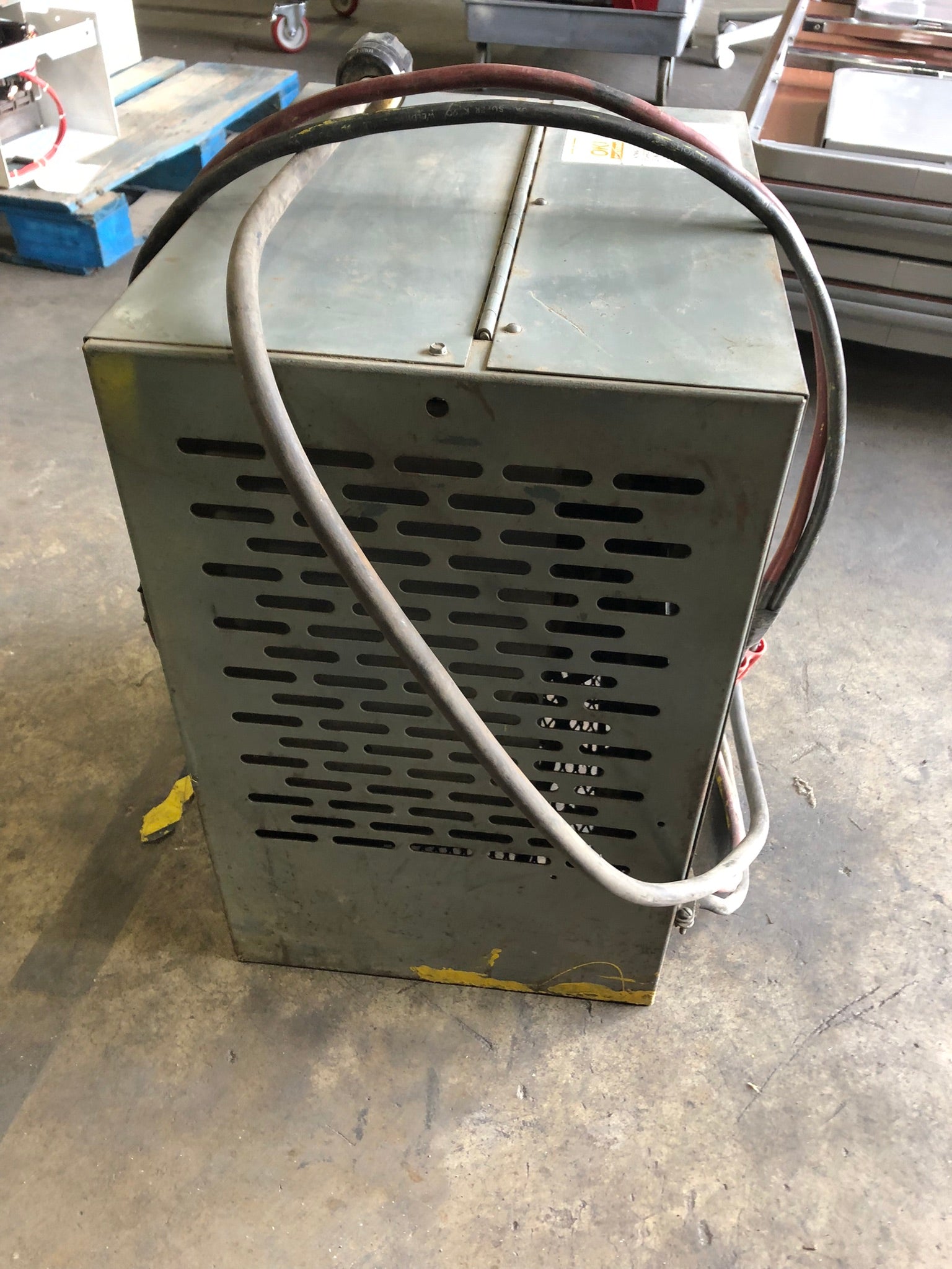 Hertner Auto 1000 Battery Charger