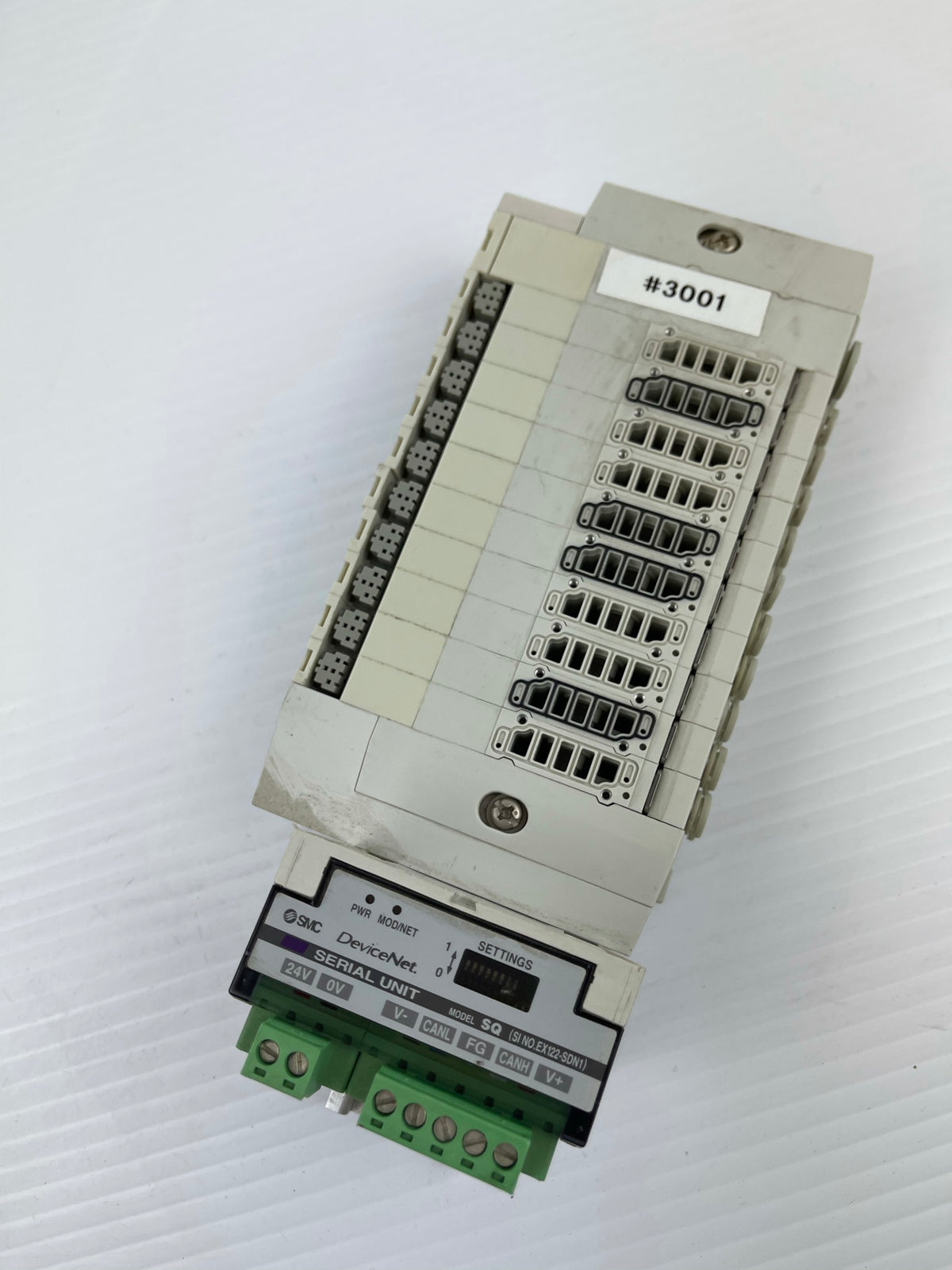 SMC DeviceNet EX122-SDN1 and Pneumatic Valve Manifold Assembly