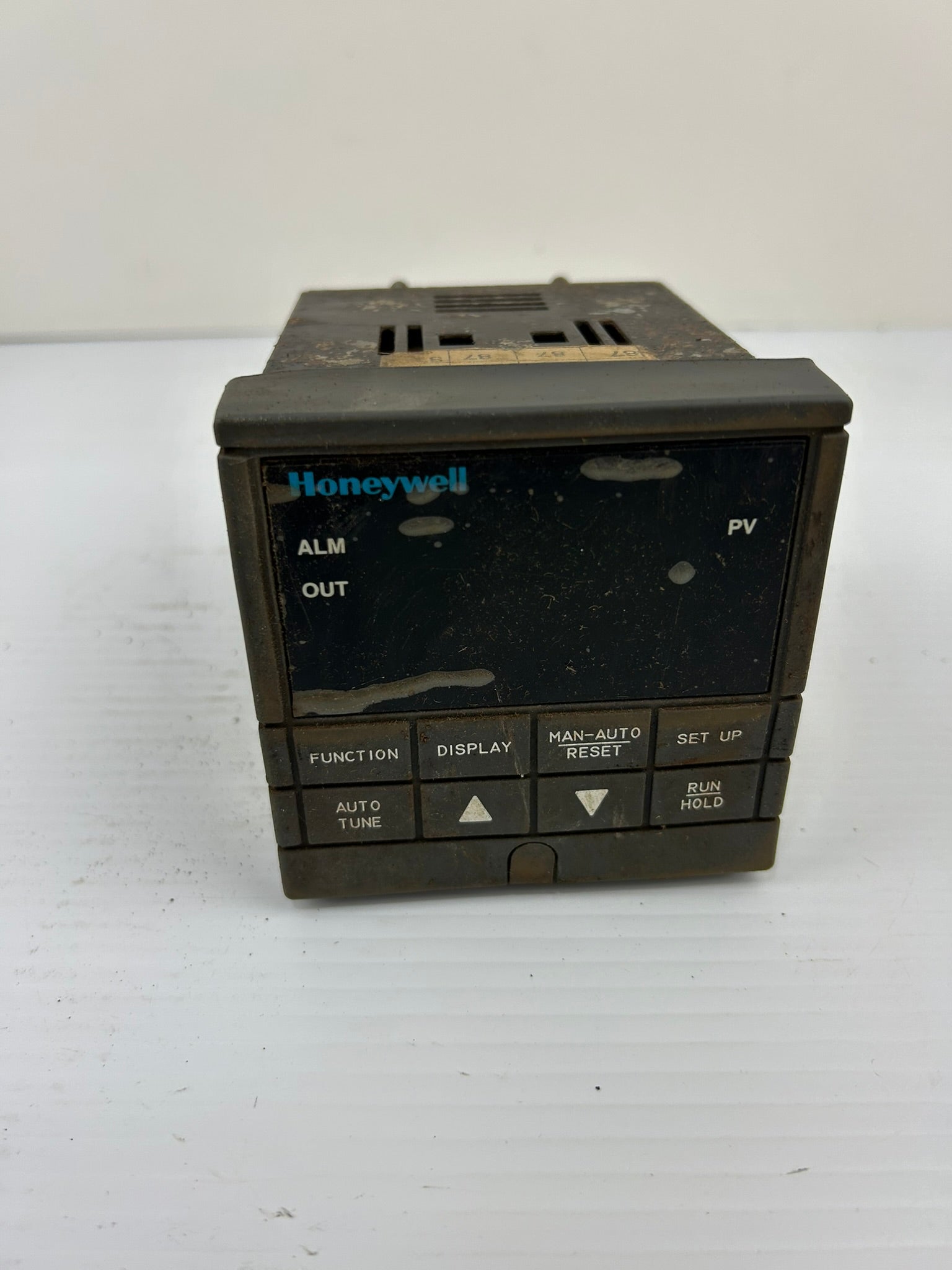 Honeywell DC230B-C0-00-10-0A00000-20-0 Digital Temperature Controller