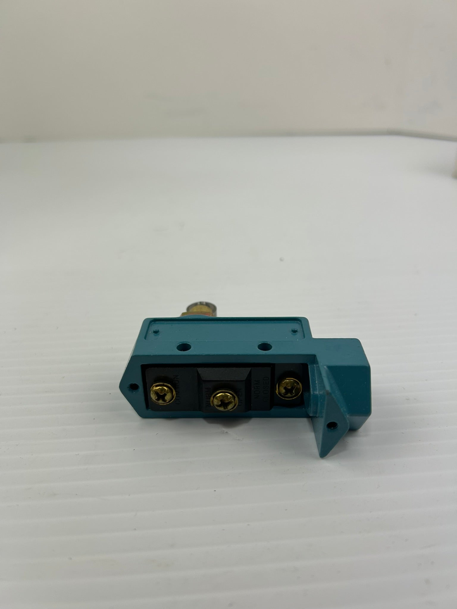 Honeywell BZE6-2RQ8 Microswitch Switch