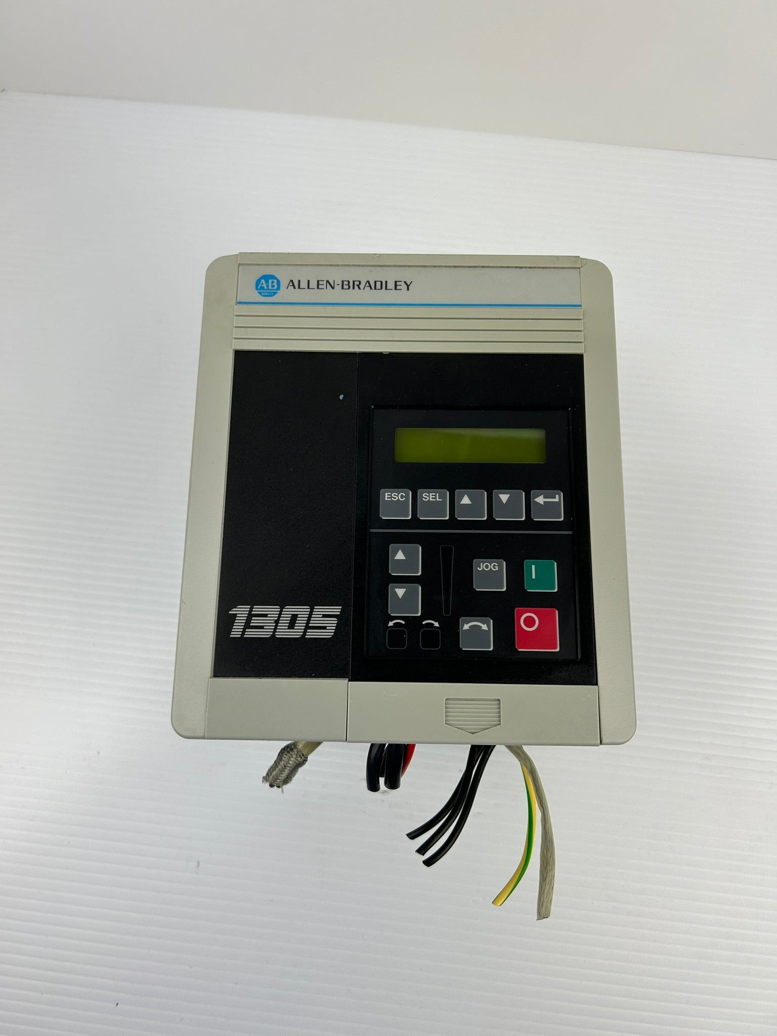 Allen-Bradley 1305-BA03A-ES-HA2 Drive Ser C 380-460V 2.3A 1HP 3PH