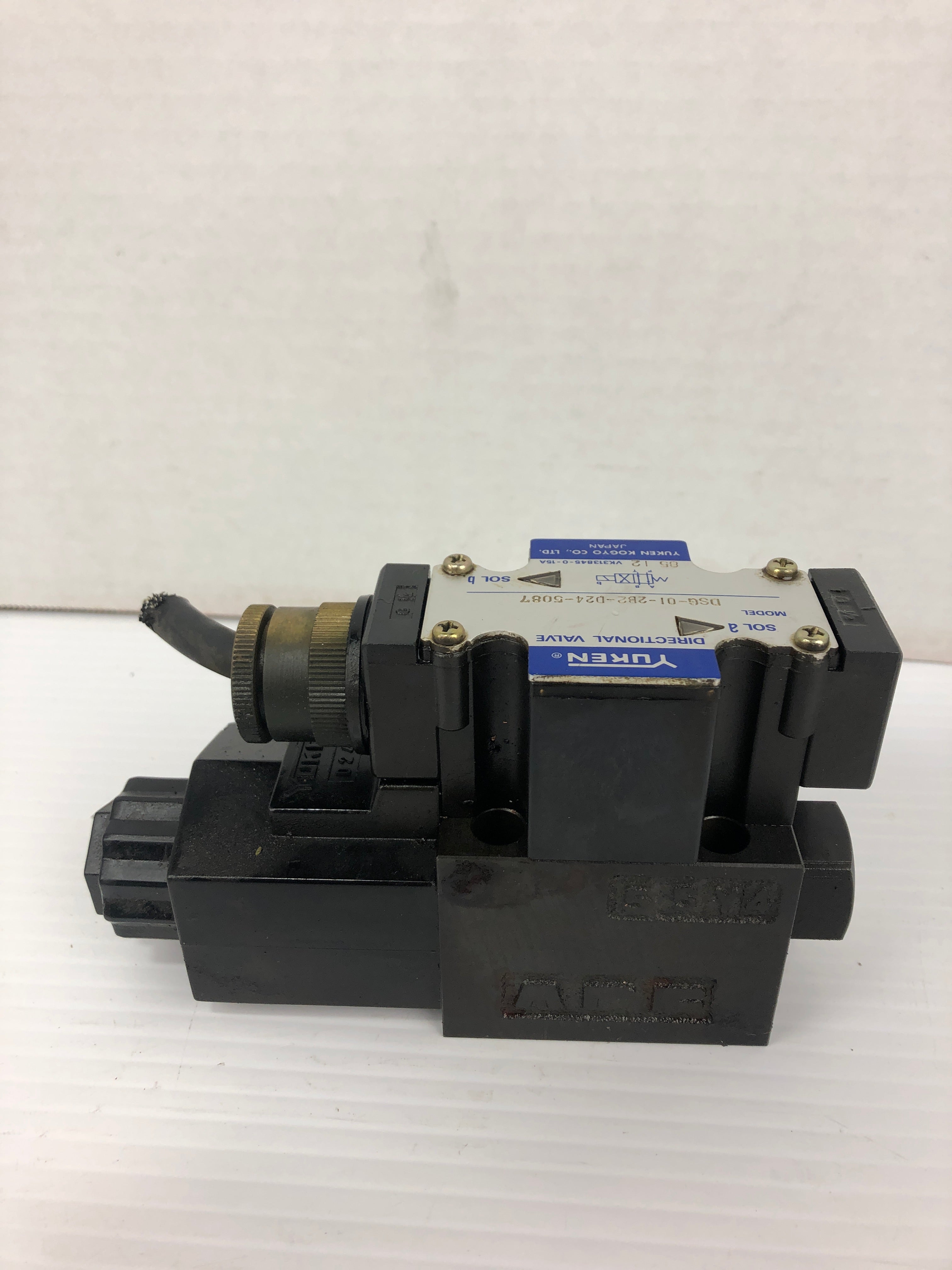 Yuken DSG-01-2B2-D24-5087 Directional Valve