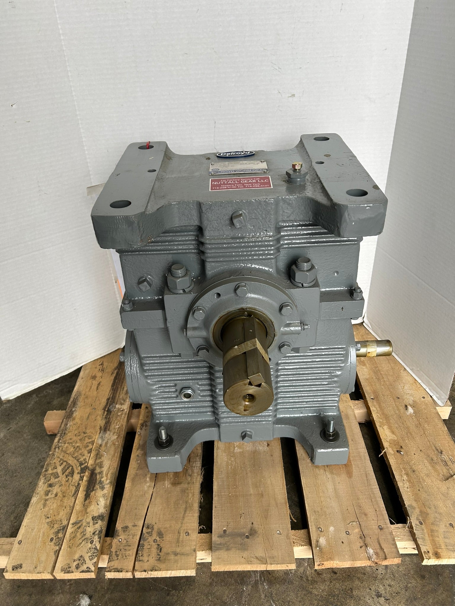 Delroyd E70-S25 Worm Gear Speed Reducer 29.2 HP 8 4/12 to 1 Ratio 1 SF 210 RPM