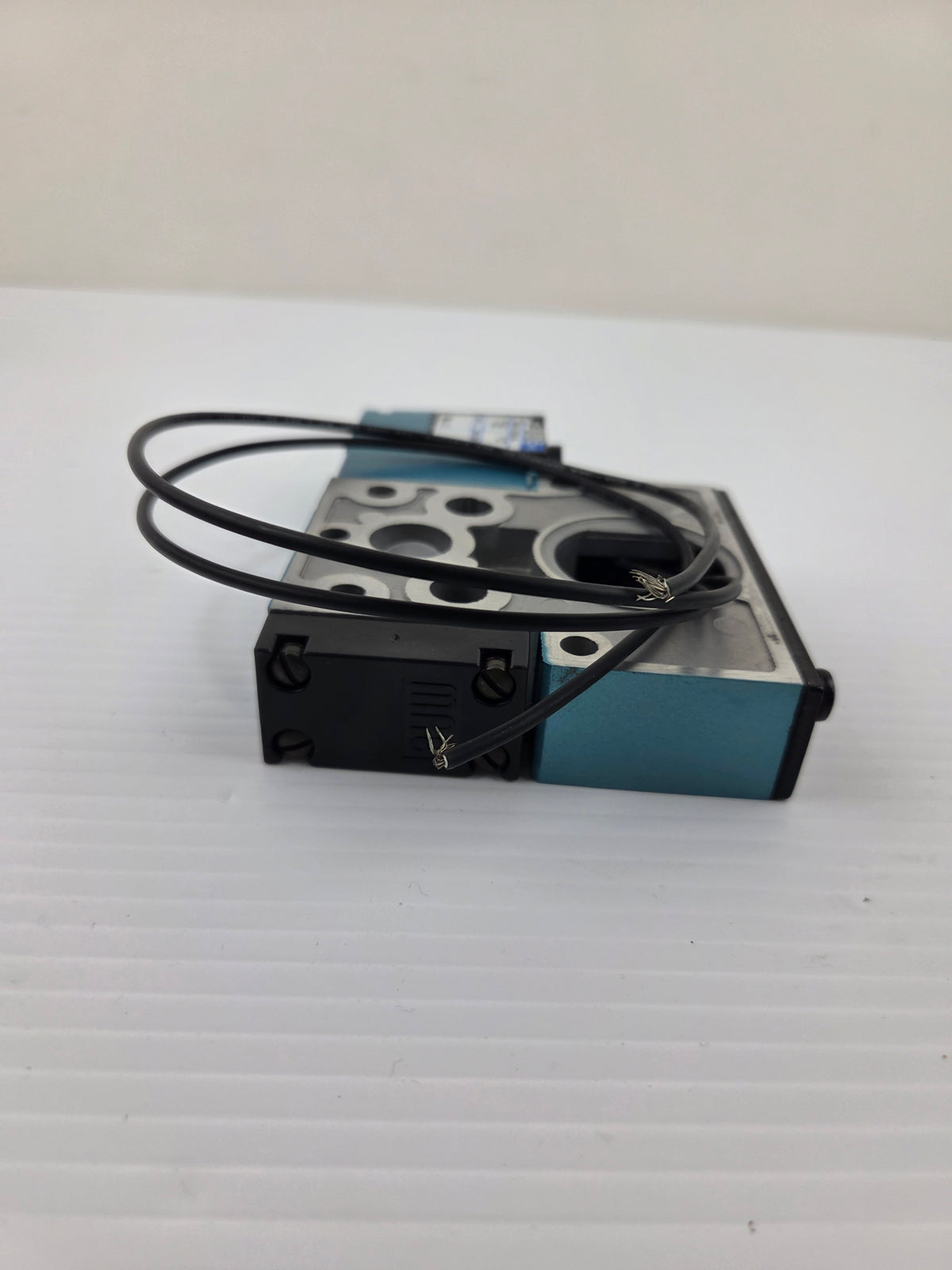 MAC Valves 811C-PM-111DA-142 Solenoid Valve 20-150 PSI 6.8W PME-111DAAA