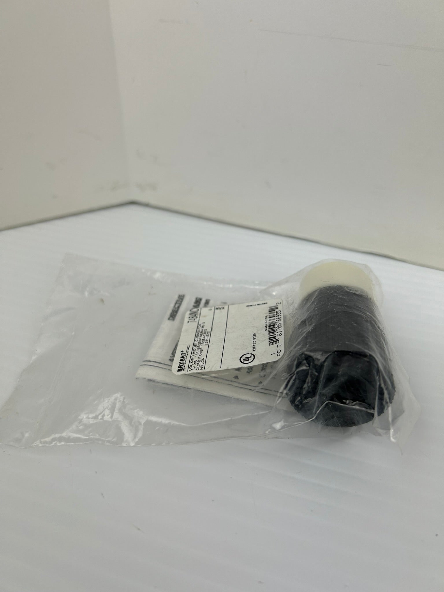 Bryant 7484NC Locking Midget Connector 125/250V 15A 3P 3W - Lot of 2
