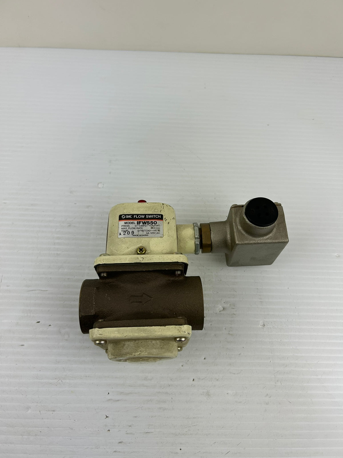 SMC IFW550 Industrial Flow Switch 50 L/min 5A 125V AC