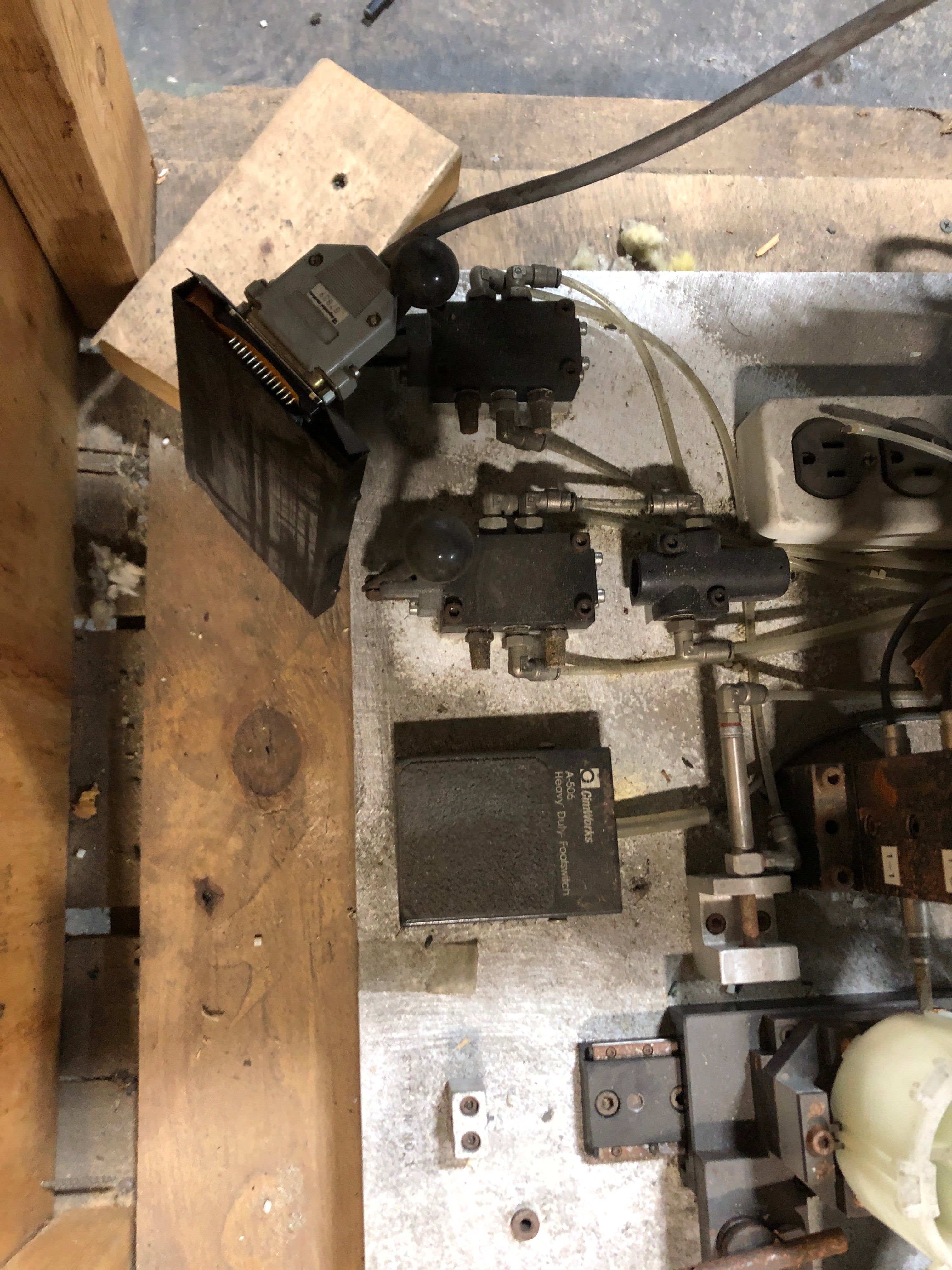 General Electric 64628 Agitator Gage 175D2846 with Monitor and Keyboard