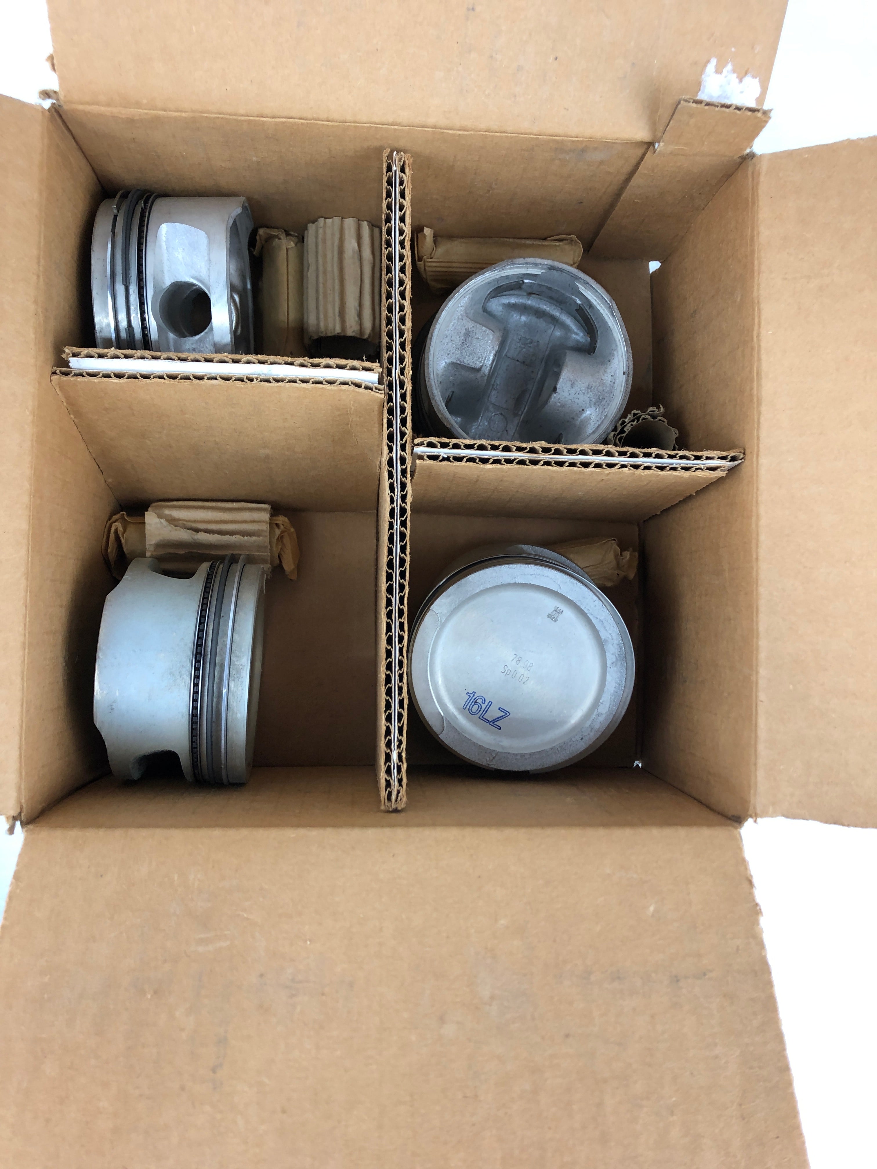 Clevite 2242911 Engine Piston with Rings 224-2911 - Box of 4