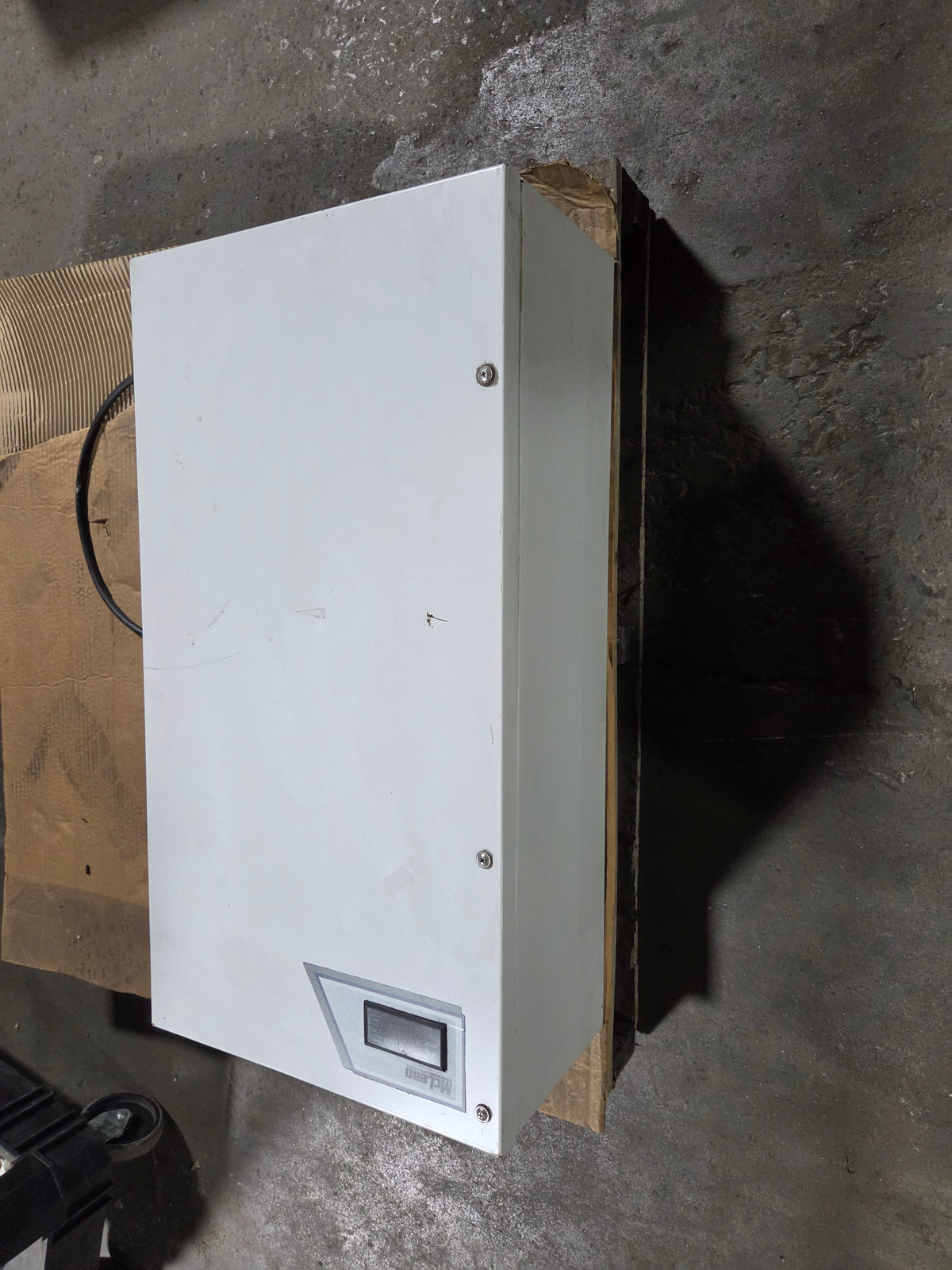 McLean CR290465G003 Electronic Enclosure Air Conditioner 200V 50/60Hz 1 Phase