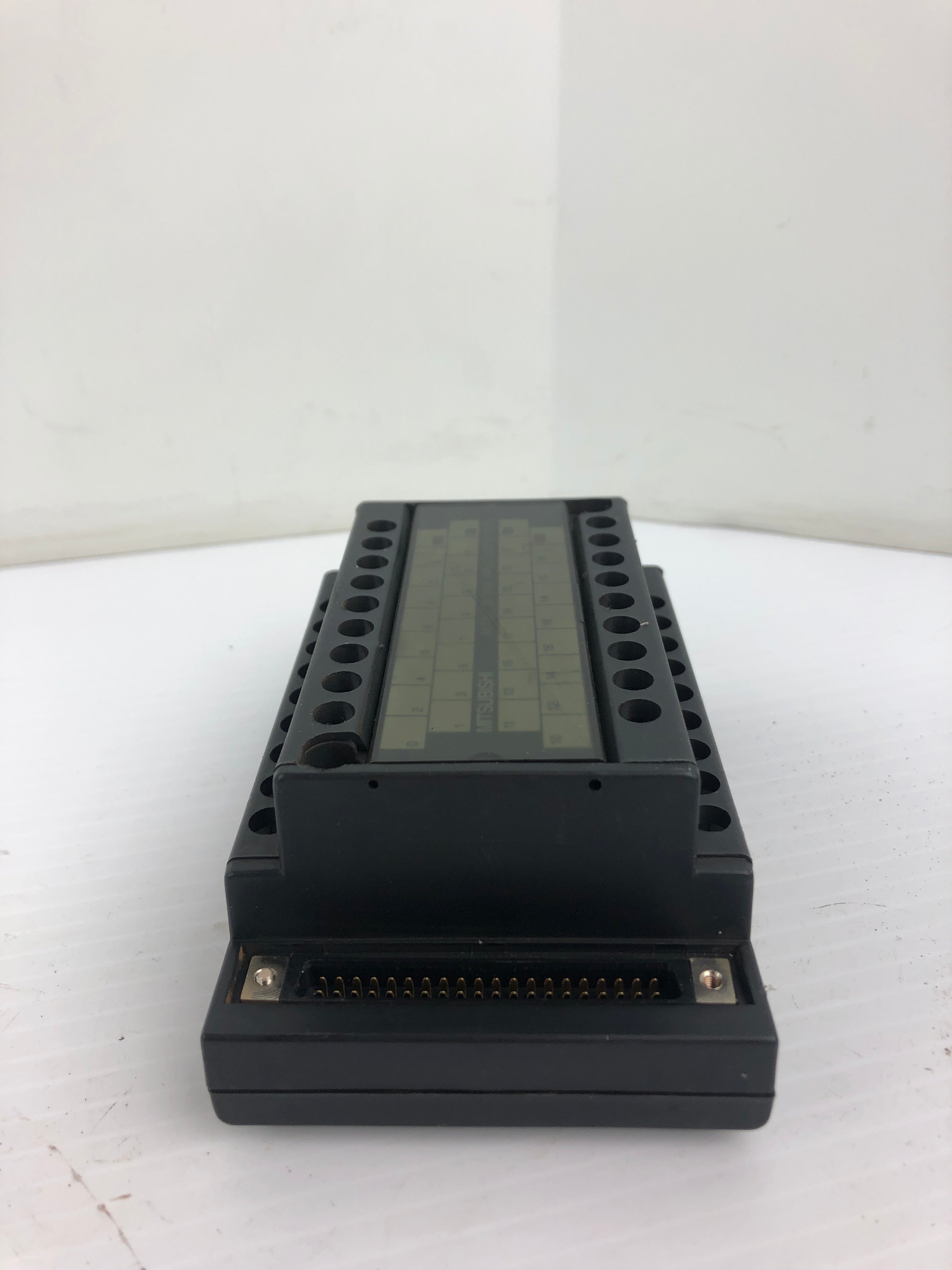Mitsubishi A6TBXY36 Terminal Board 24V 9P