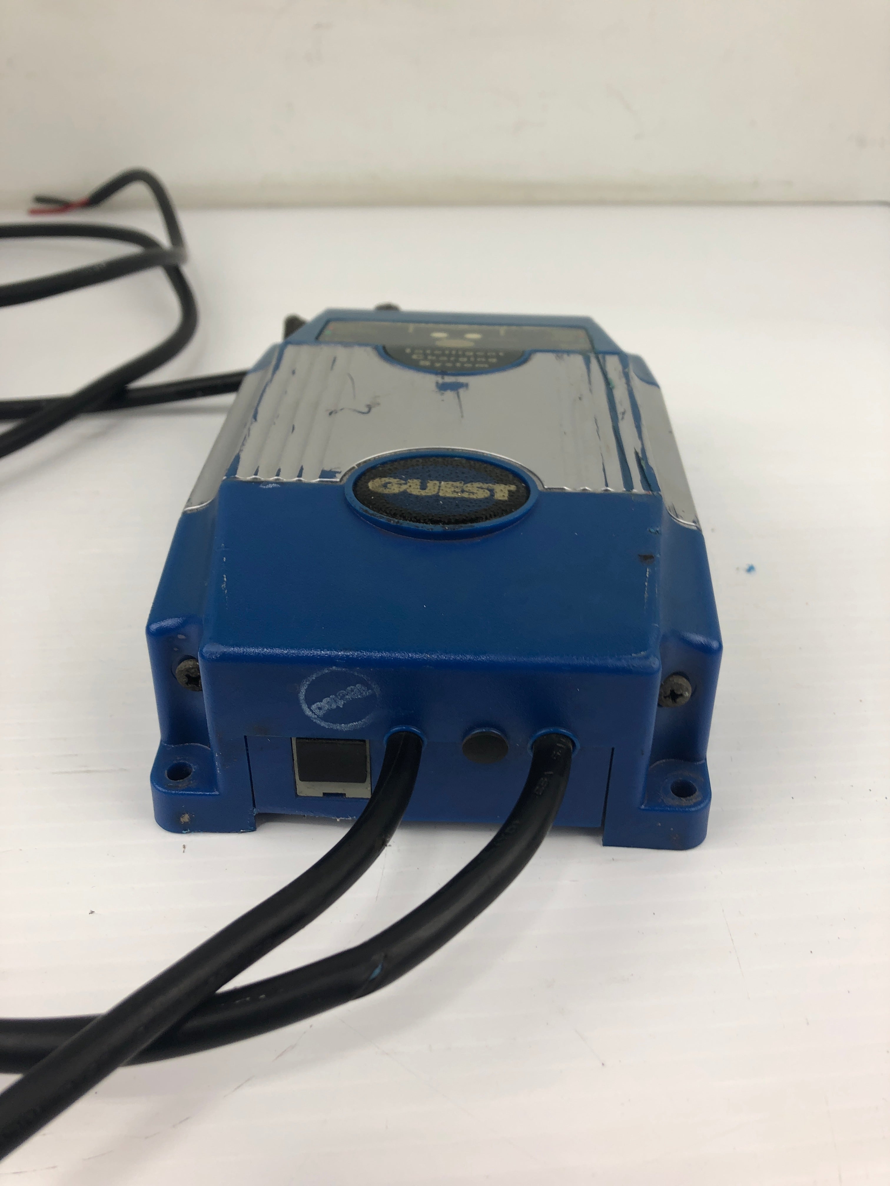 Guest 16061 Intelligent Charging System 6 Amp