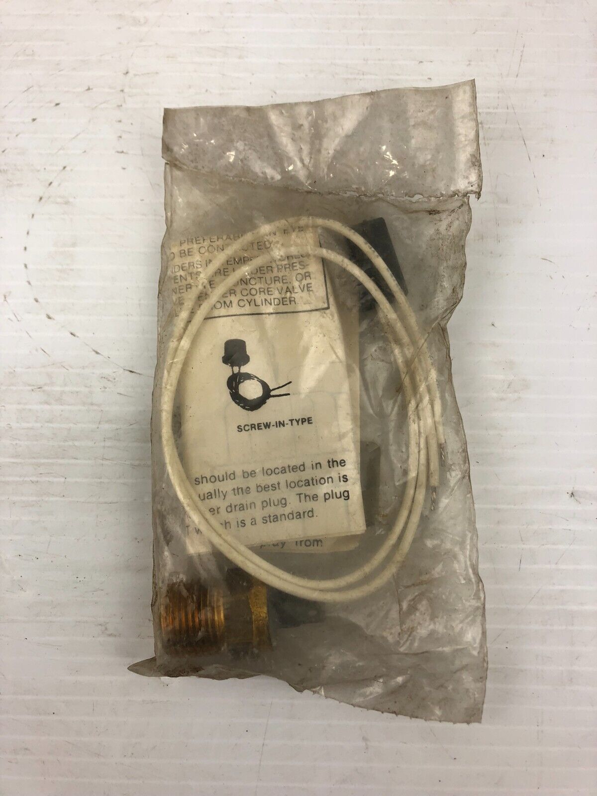 Fleetguard 259377 Thermostat