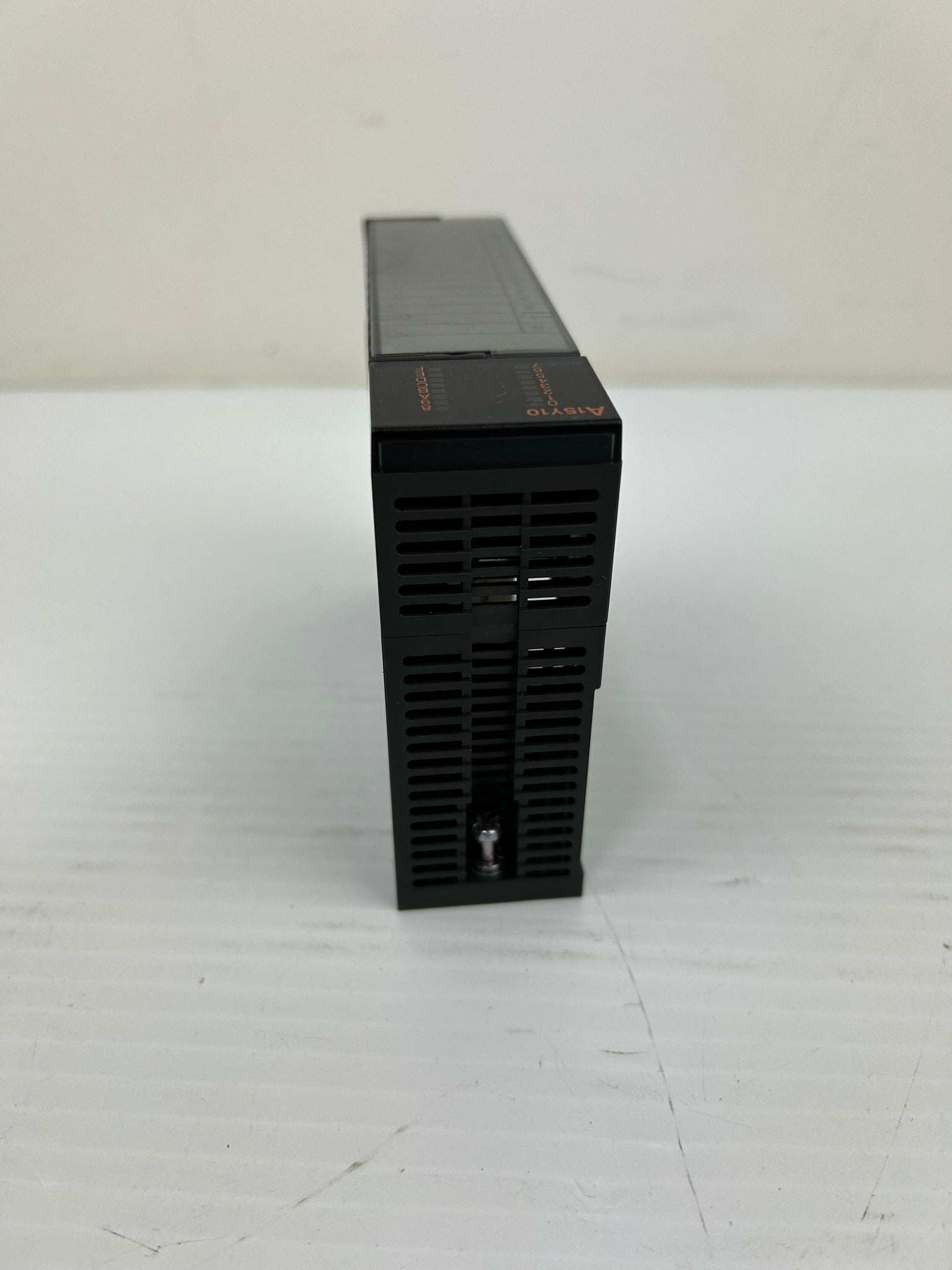 Mitsubishi A1SY10 Output Unit PLC Module 24VDC 240VAC 2A 8.0A/COM