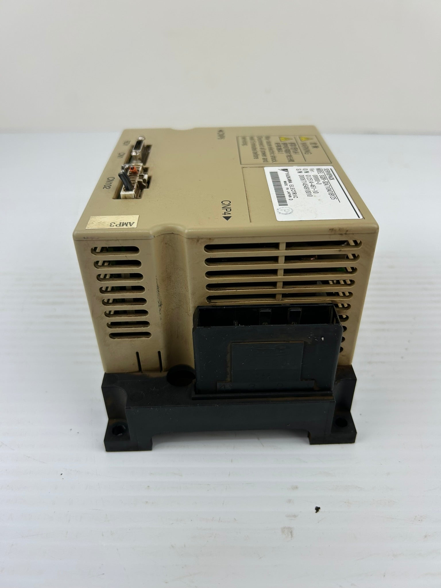 Yaskawa Electric SGDR-SDA710A01BY25 Servopack Drive - Case Shows Wear