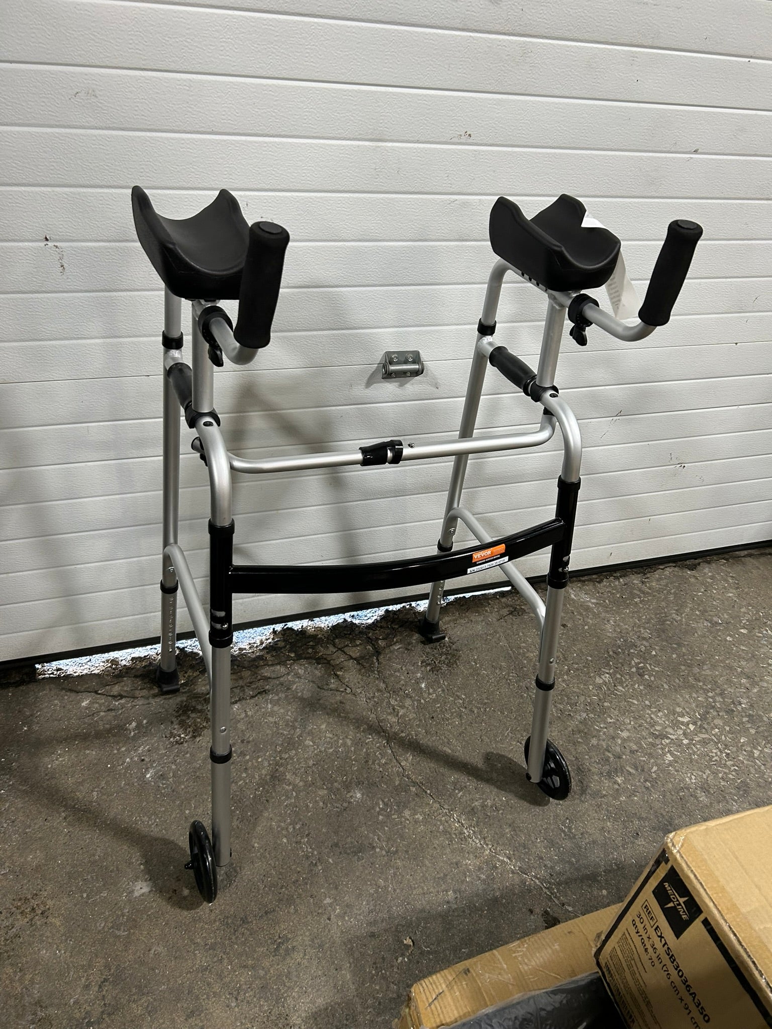 Vevor 2508137926350716 Folding Walker & removable Armrests, Hight Adjustable