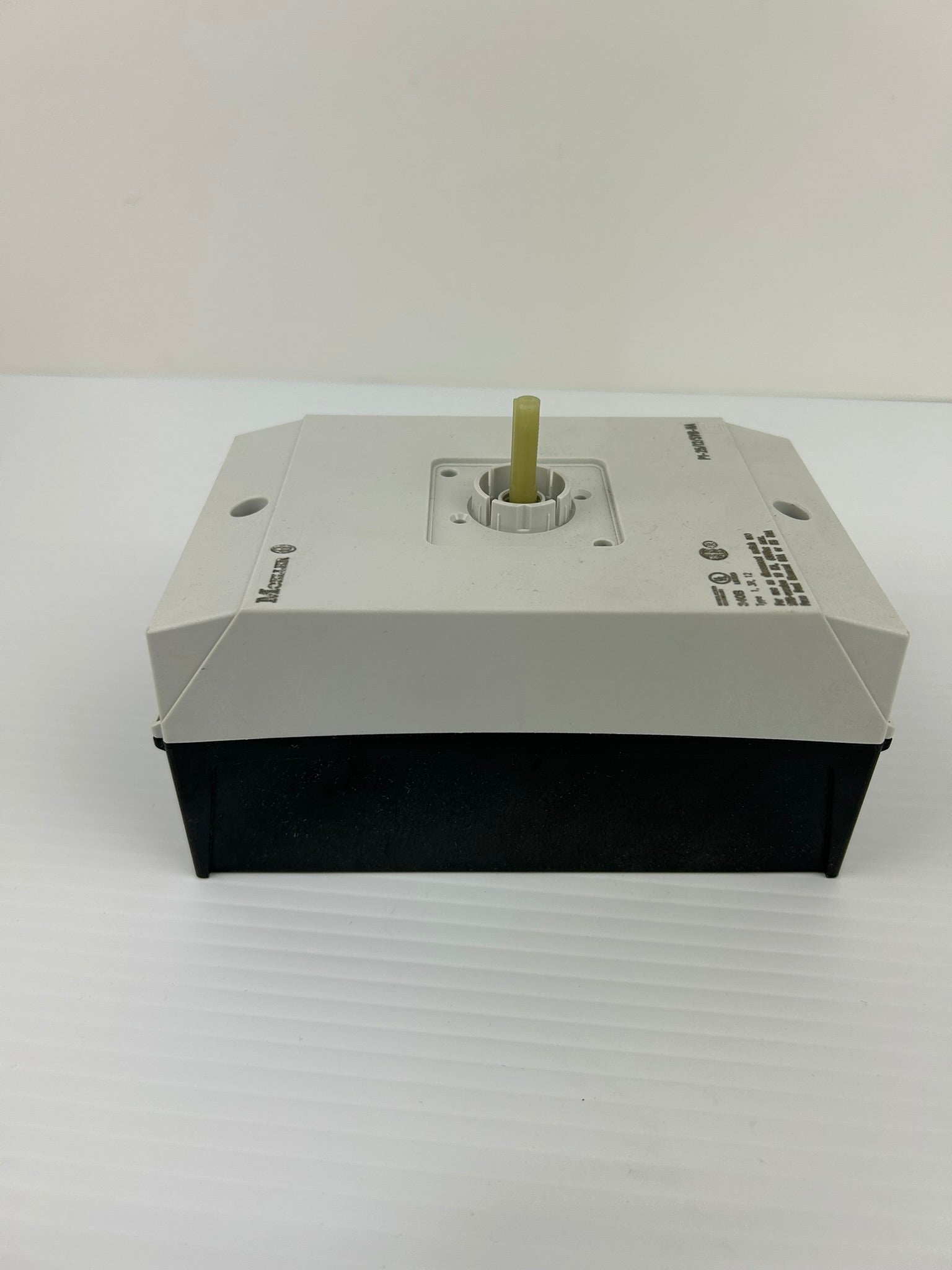 Moeller P1-25/I2/SVB-NA Switch with Allen Bradley 194L-HE6N-175