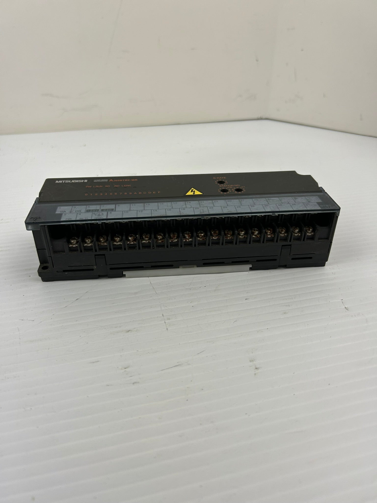 Mitsubishi AJ65BTB2-16R Melsec CC-Link Output Unit PLC Module 24VDC/240VAC 2A
