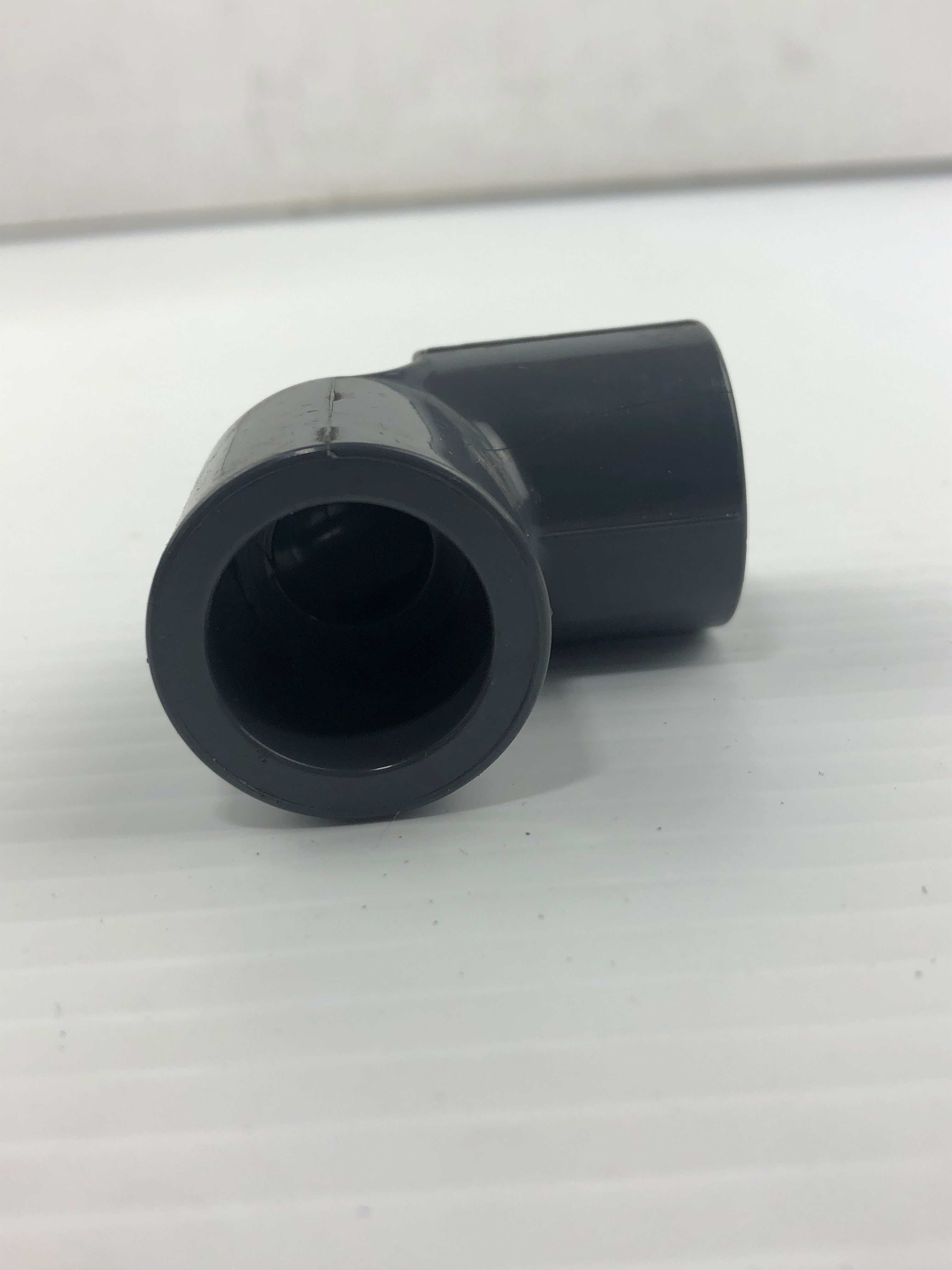NIBCO Chemtrol D2467 1/2" Tee Gray SCH80