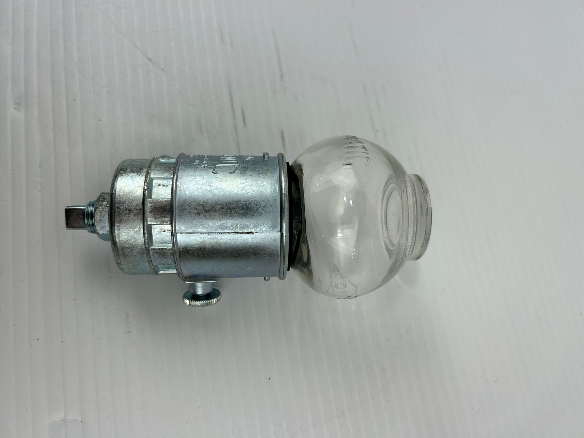 Trico 30003 Glass Opto-Matic Type #3 Constant Level Oiler 1/4 NPT Outlets