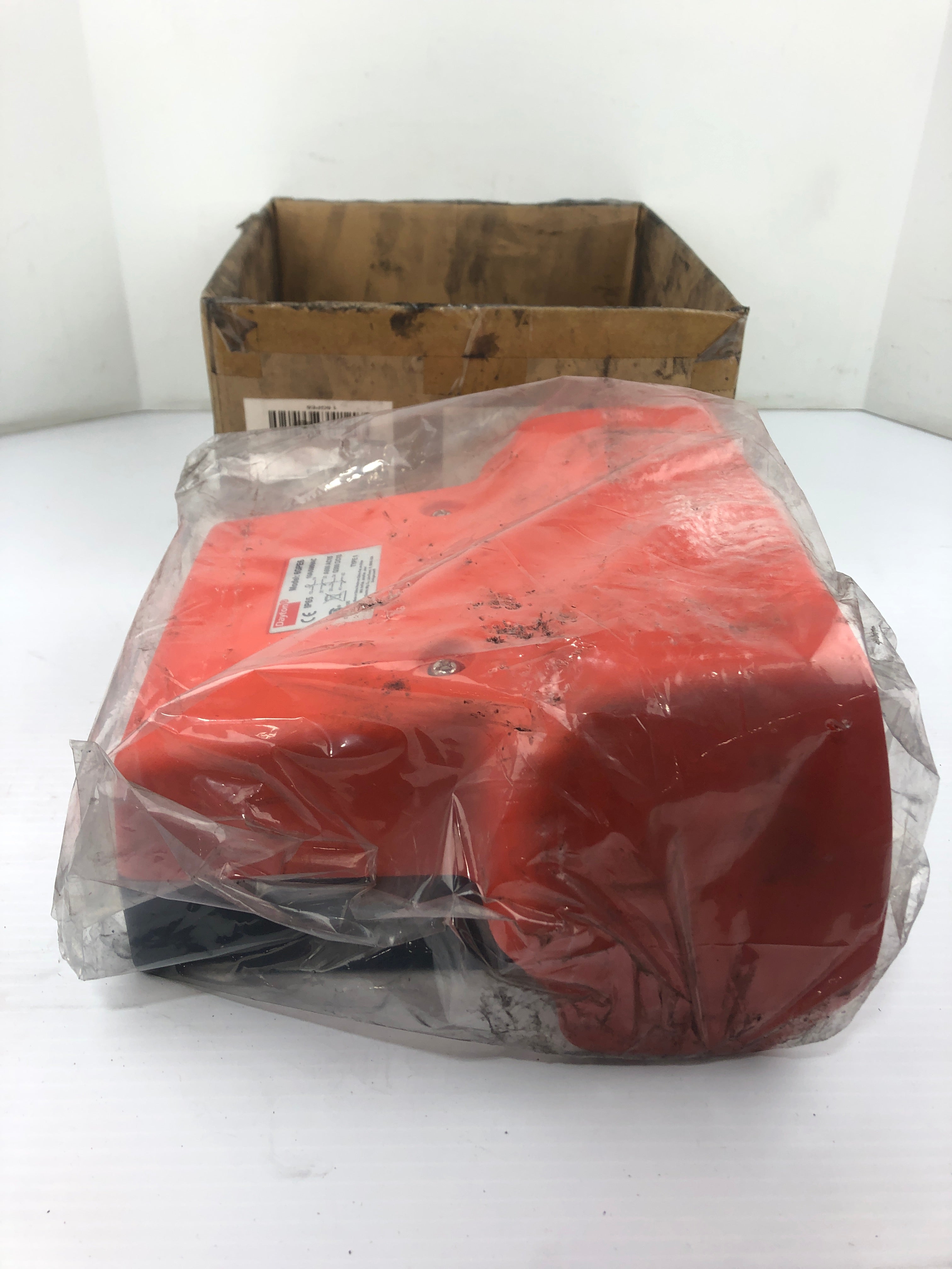 Dayton 6GPE6 Foot Switch Type 1