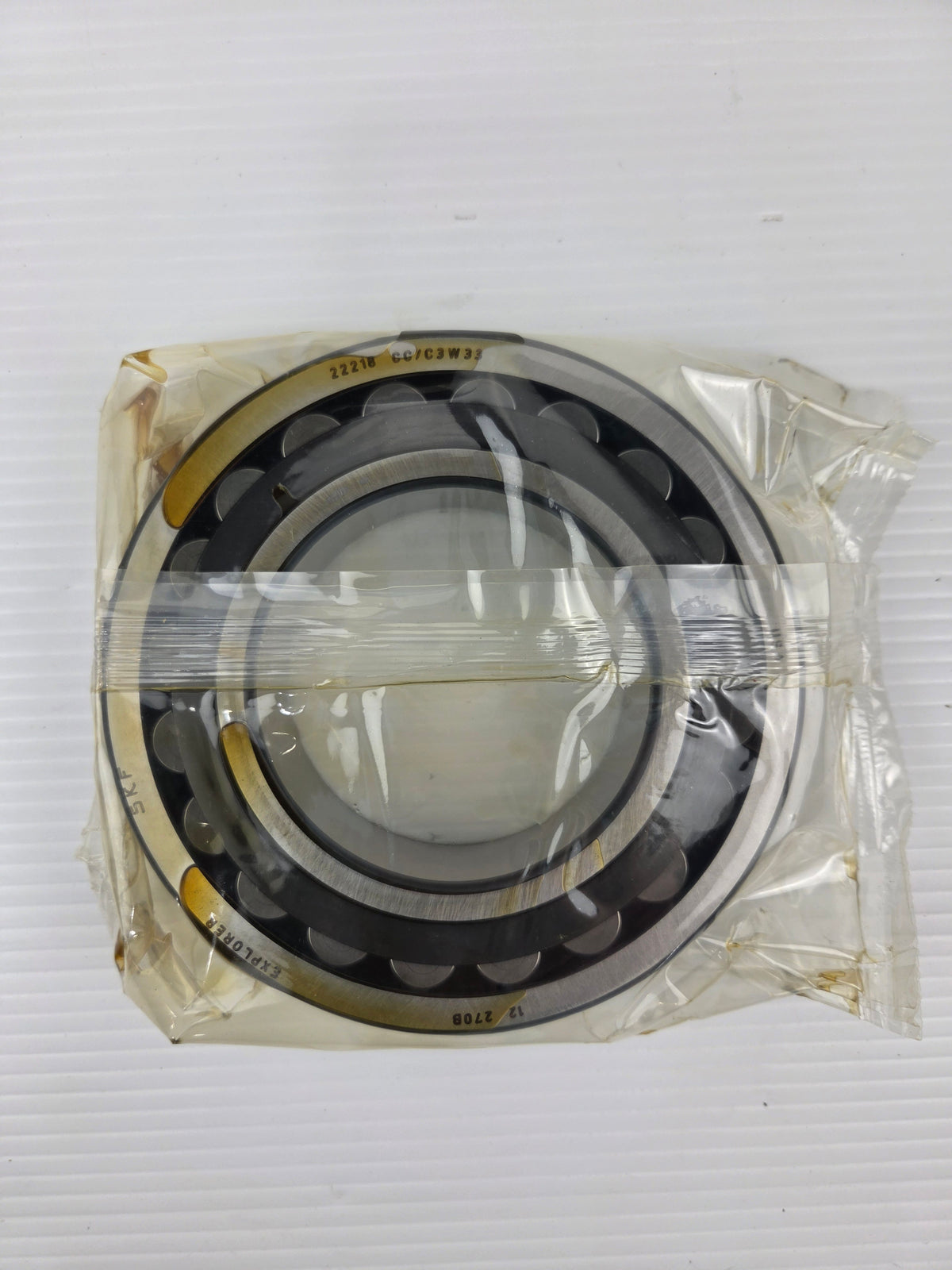 SKF Explorer 22218 CC/C3W33 Spherical Roller Bearing 22218CCC3W33
