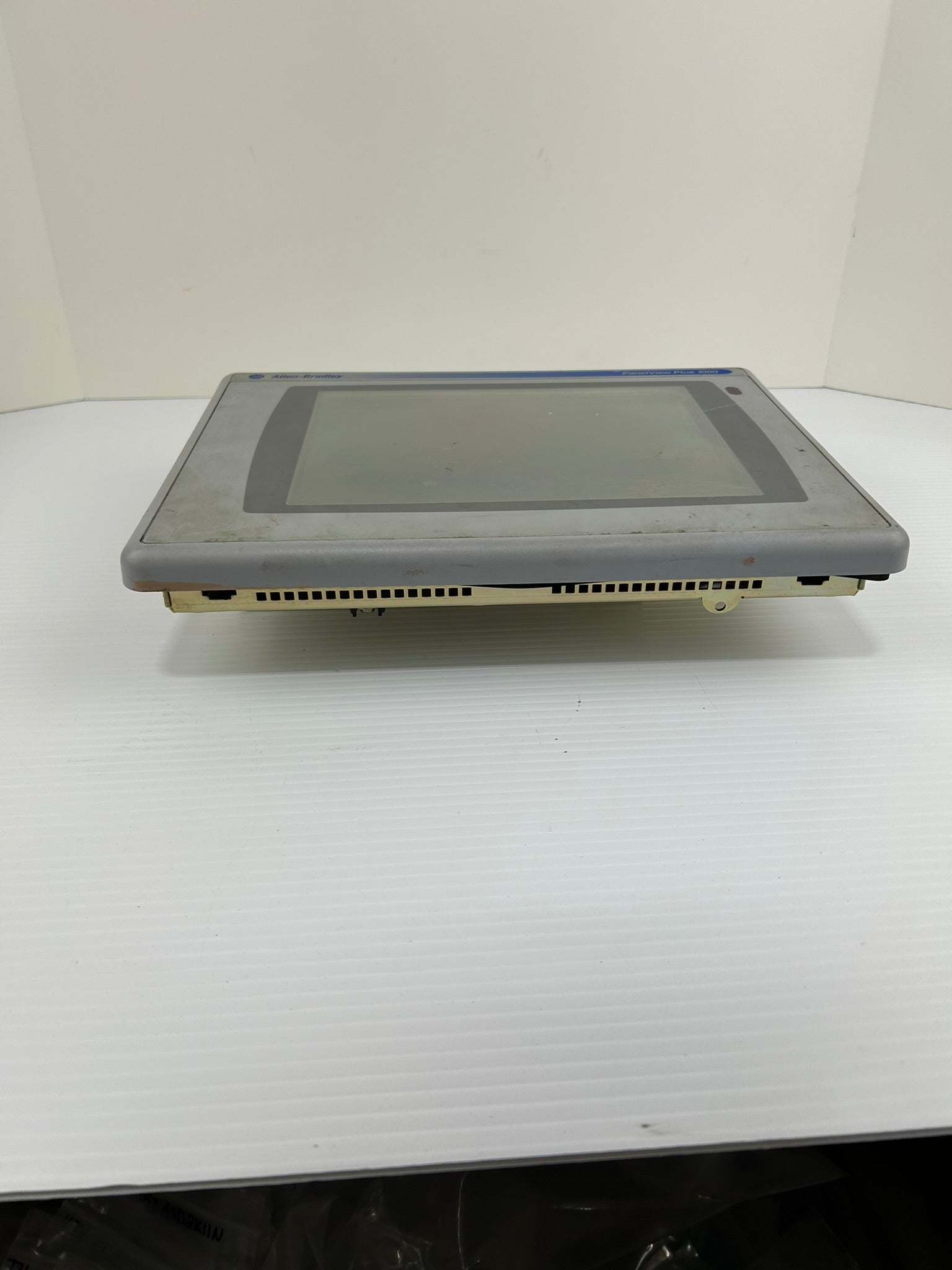Allen Bradley 2711P-T10C4D1 /A Panelview Plus 1000 Screen 2711P-RP Logic Module