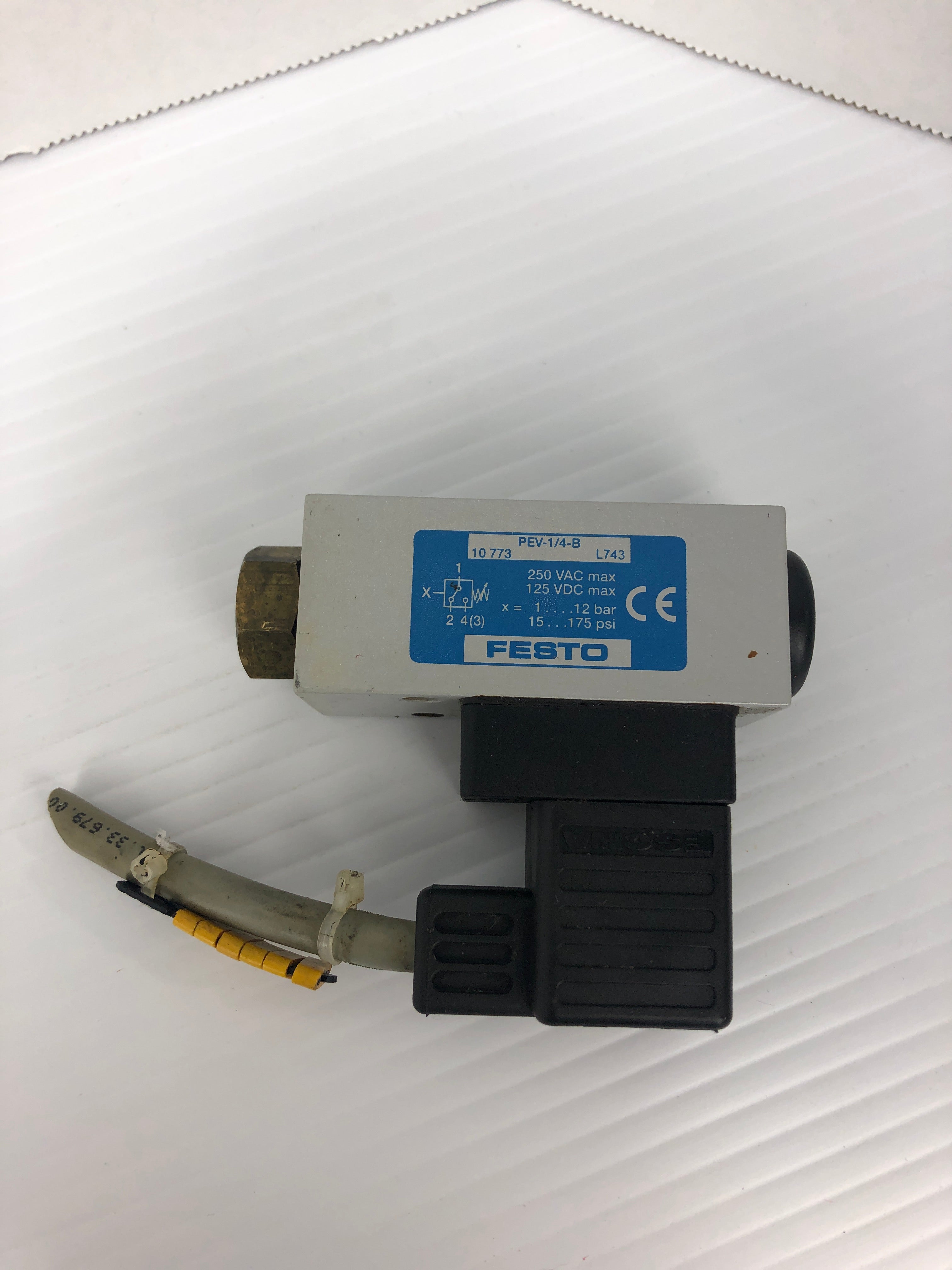 Festo PEV-1/4-B-SA-27342 Pressure Switch 58-72.5PSI 4-5 bar