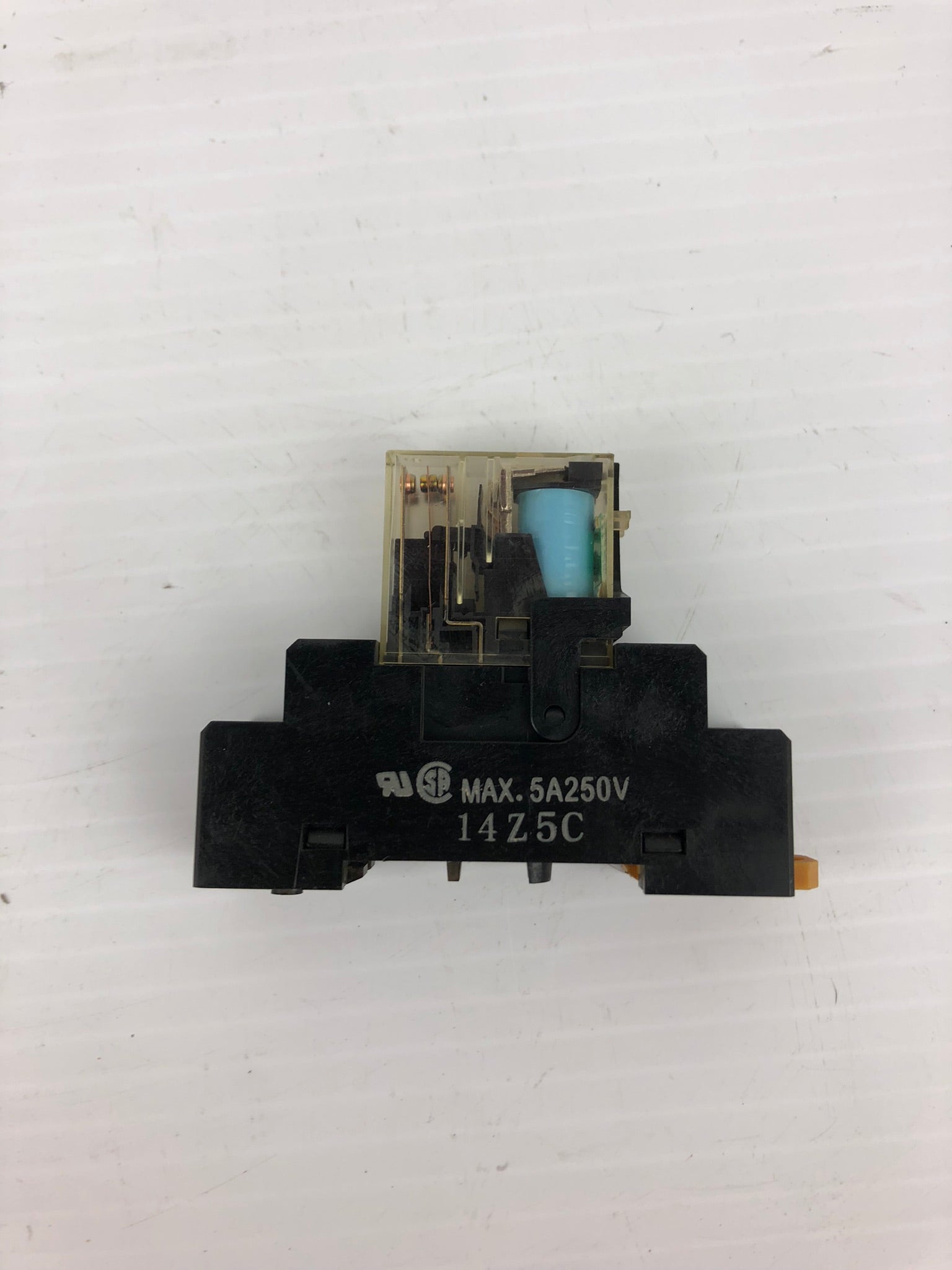 Omron Relay G2R-2-SND with Base 14Z5C 5A 250V