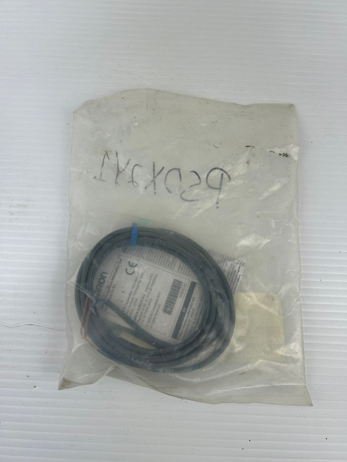 OMRON E2E-X2Y1 2M Proximity Sensor M12 2mm AC 2-Wire NO 24-240VAC
