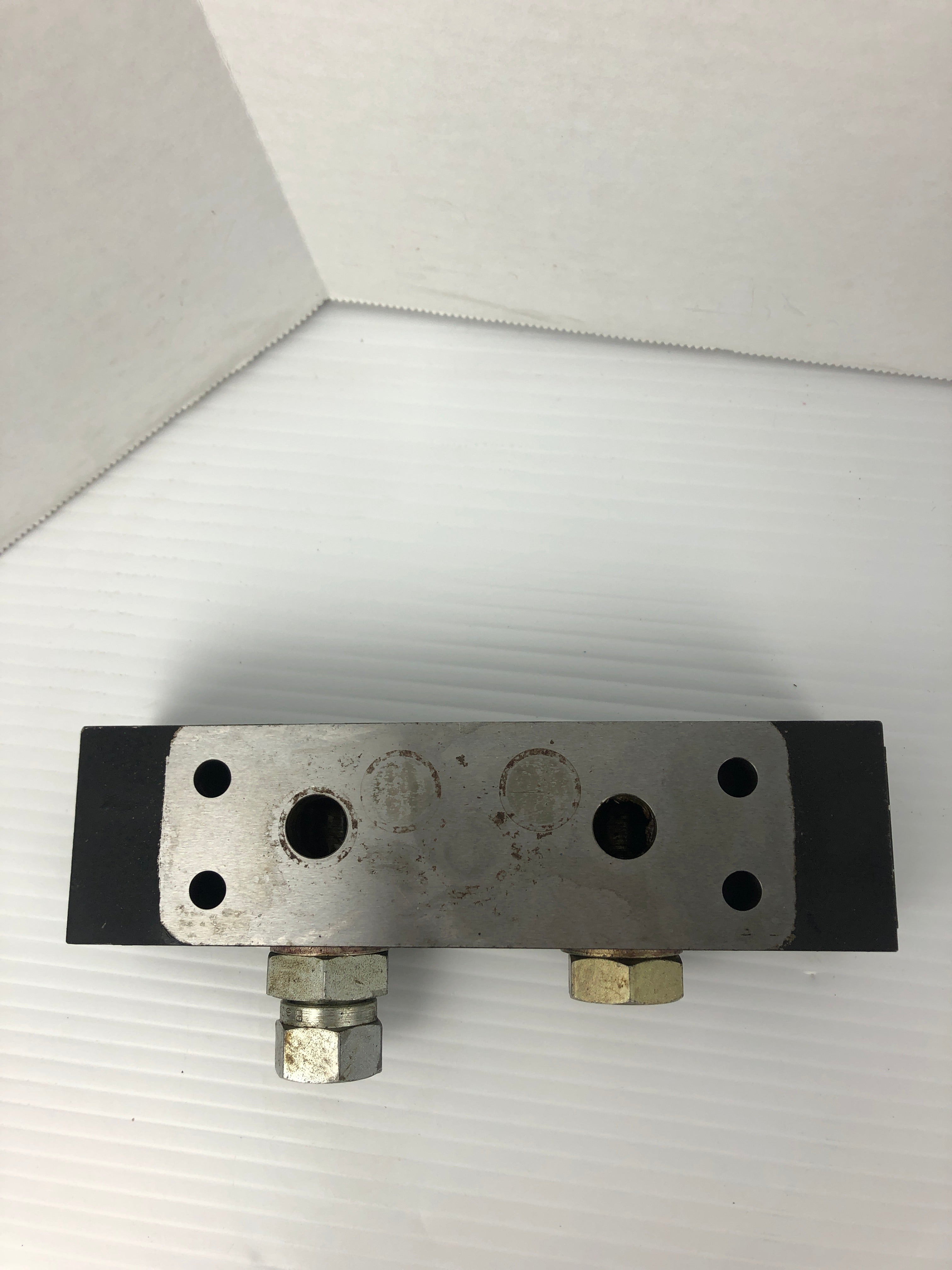 Sperry Vickers 777306 Valve 3/80/P