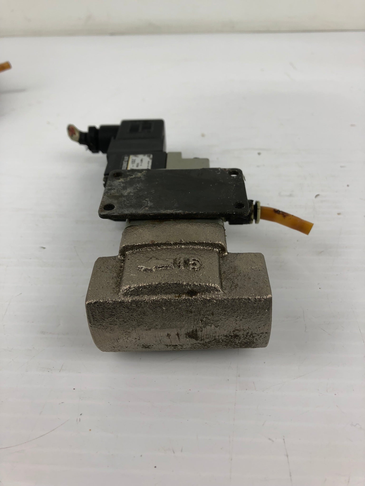 SMC V0307-1DZ Solenoid Valve Pressure 0-0.7MPa with Process Valve