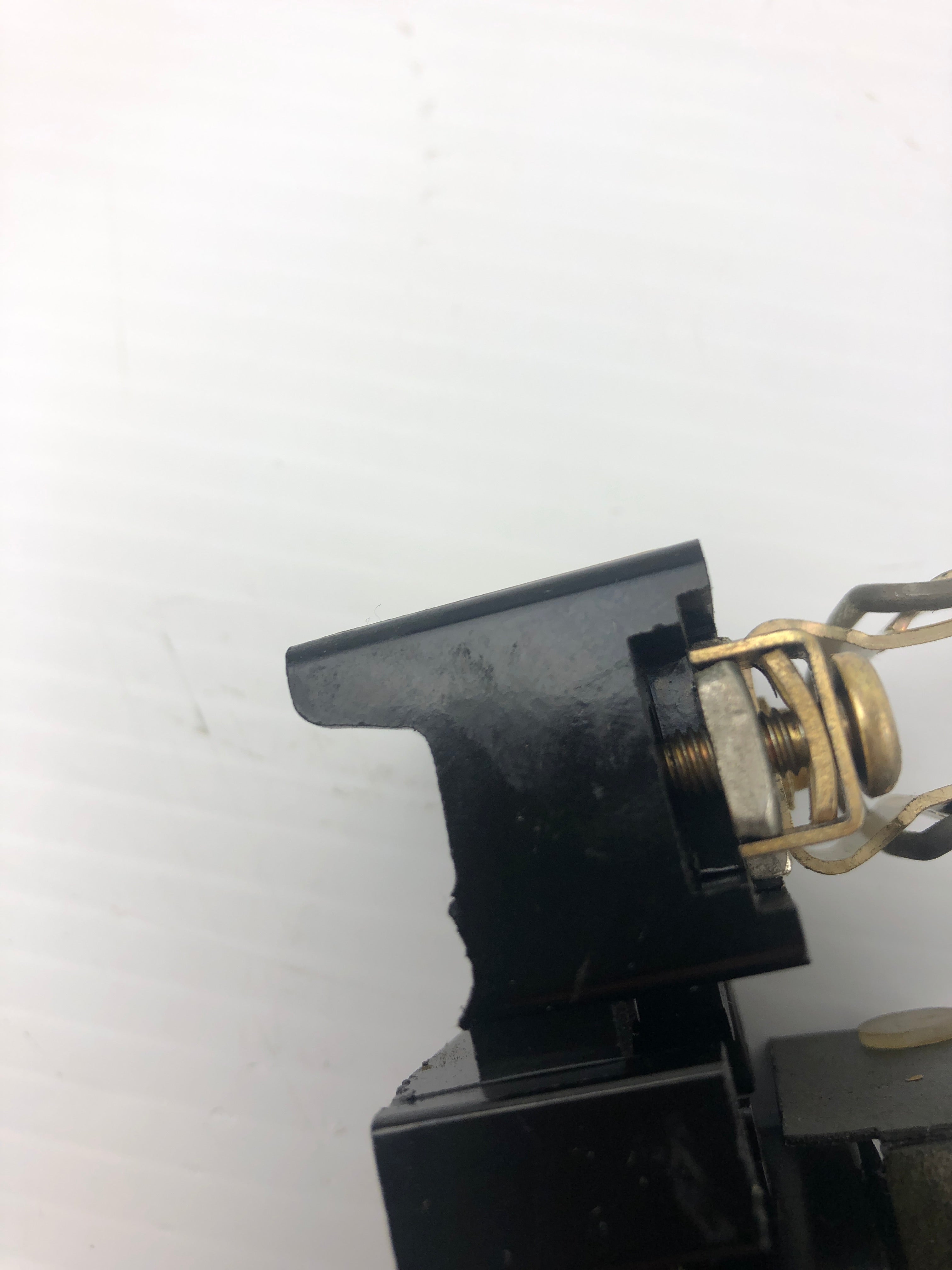Allen-Bradley 40023-414-01 Fuse Block Series B (Broken Casing)