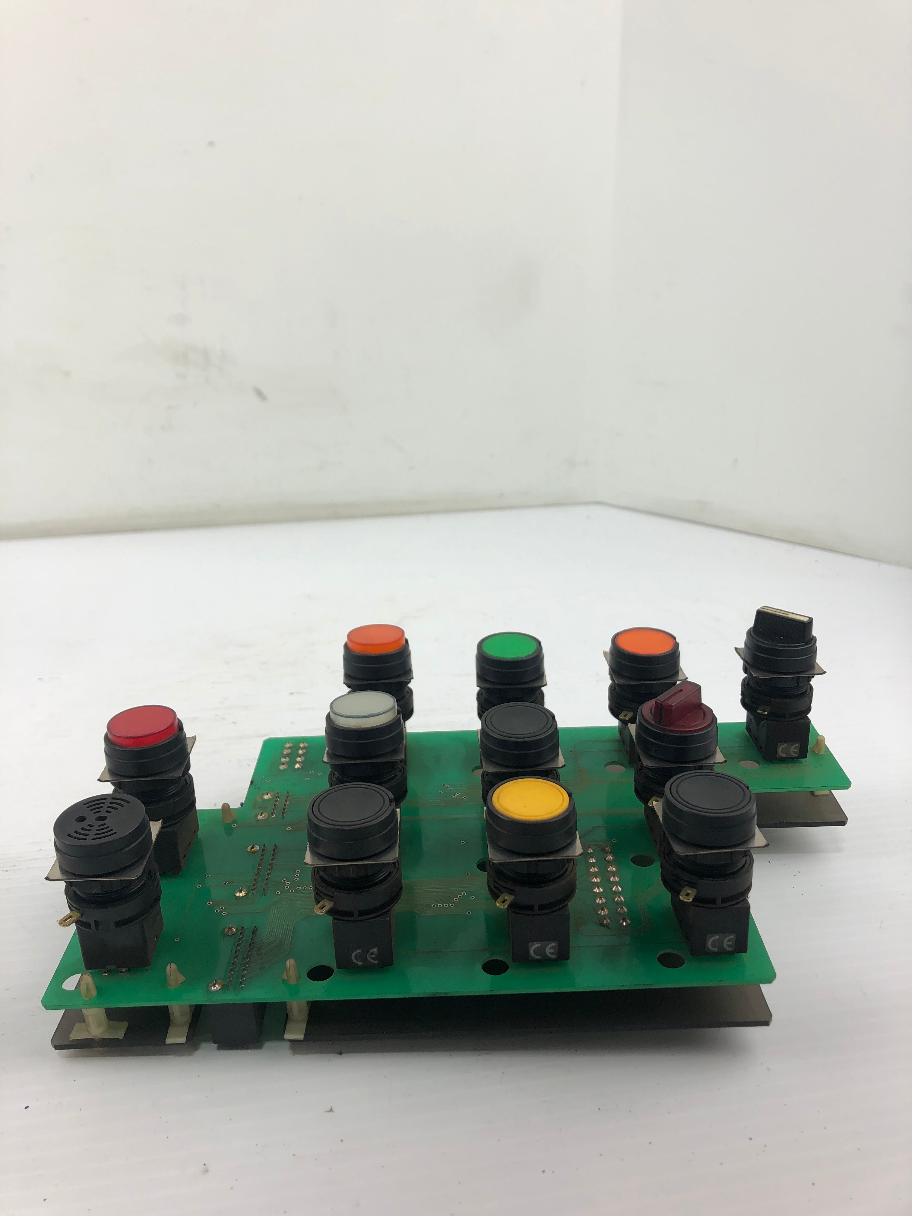 Idec PCB5278B Safety Switch Circuit Board with Push Buttons