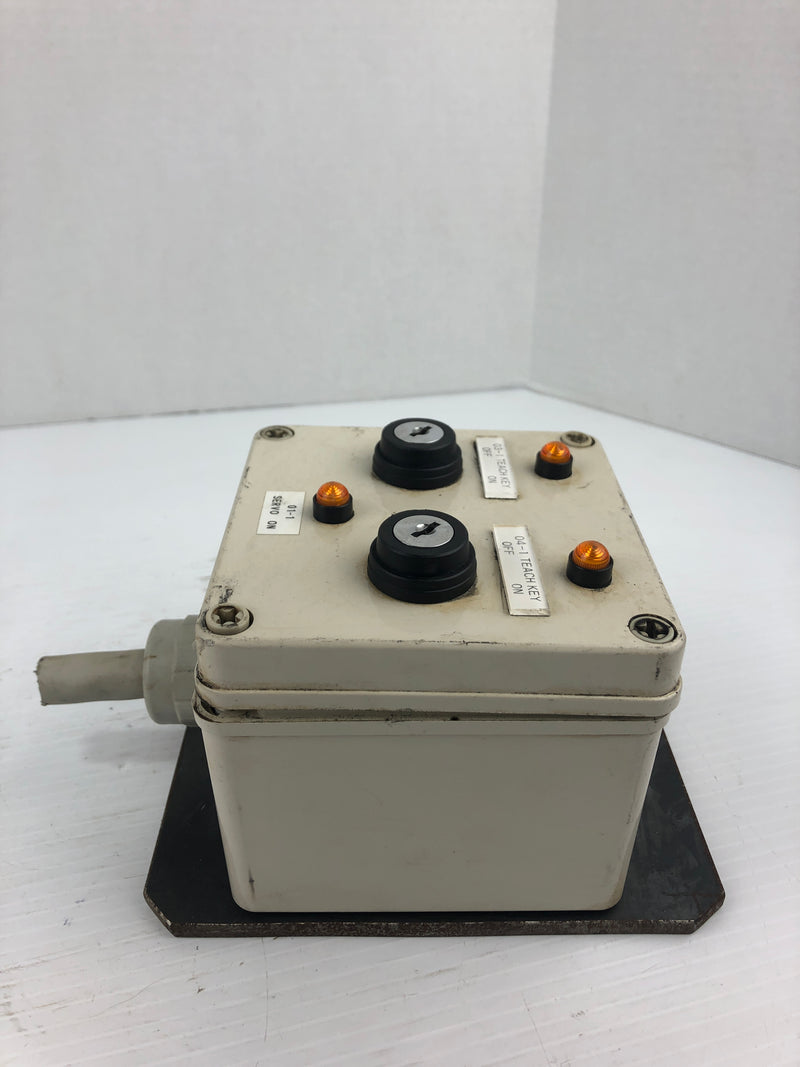 Idec HW-CB10 Control Box with Key Switches - Missing Keys – Metal ...
