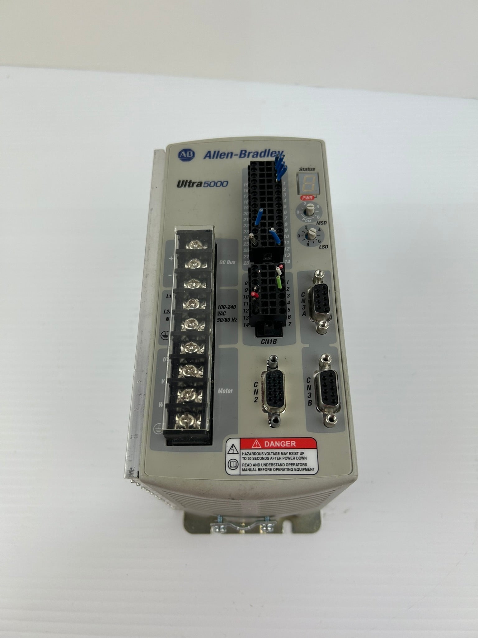 Allen Bradley 2098-IPD-005 Ultra5000 Servo Drive Series A 9111-0021 1PH