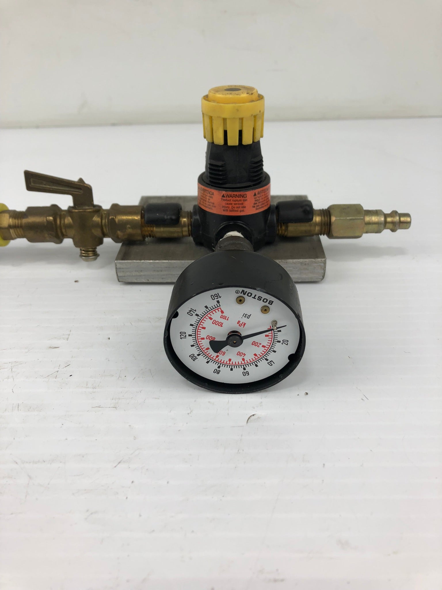 Parker 14R113FC Pressure Regulator with Gauge and Hose
