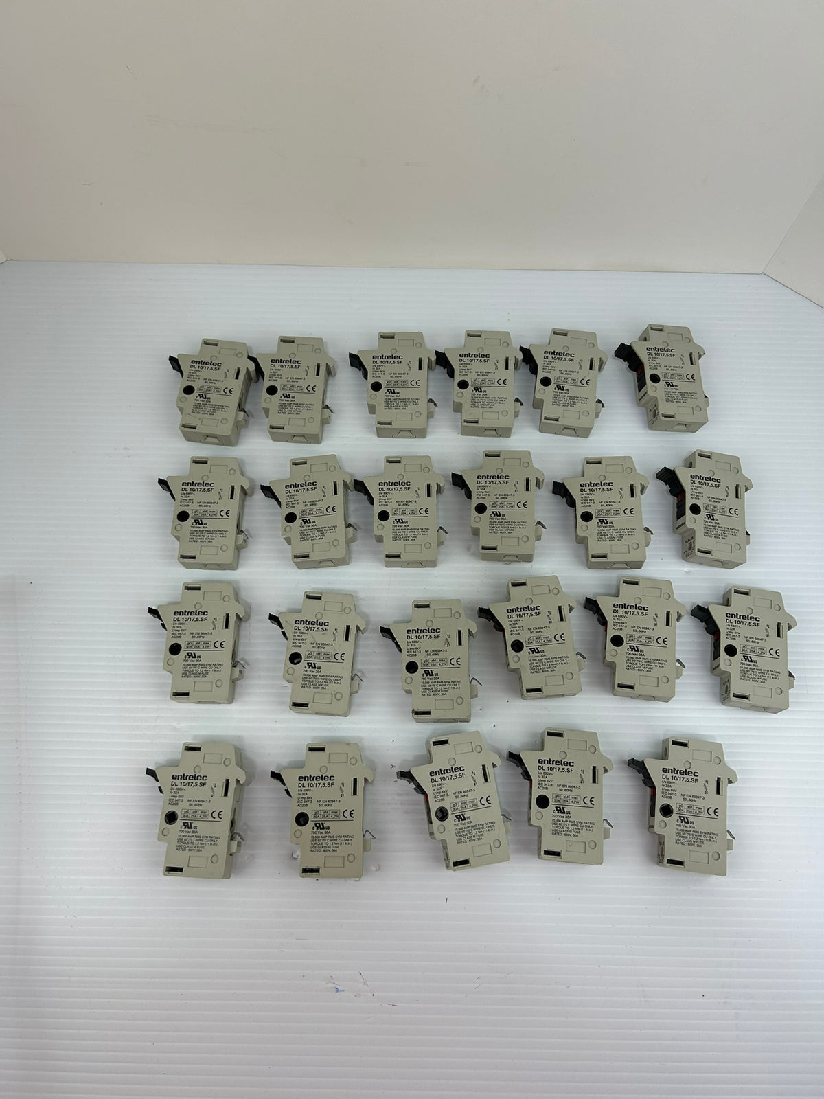 Entrelec DL 10/17,5.SF Fuse Holder 10,3 x 38 - Lot of 23
