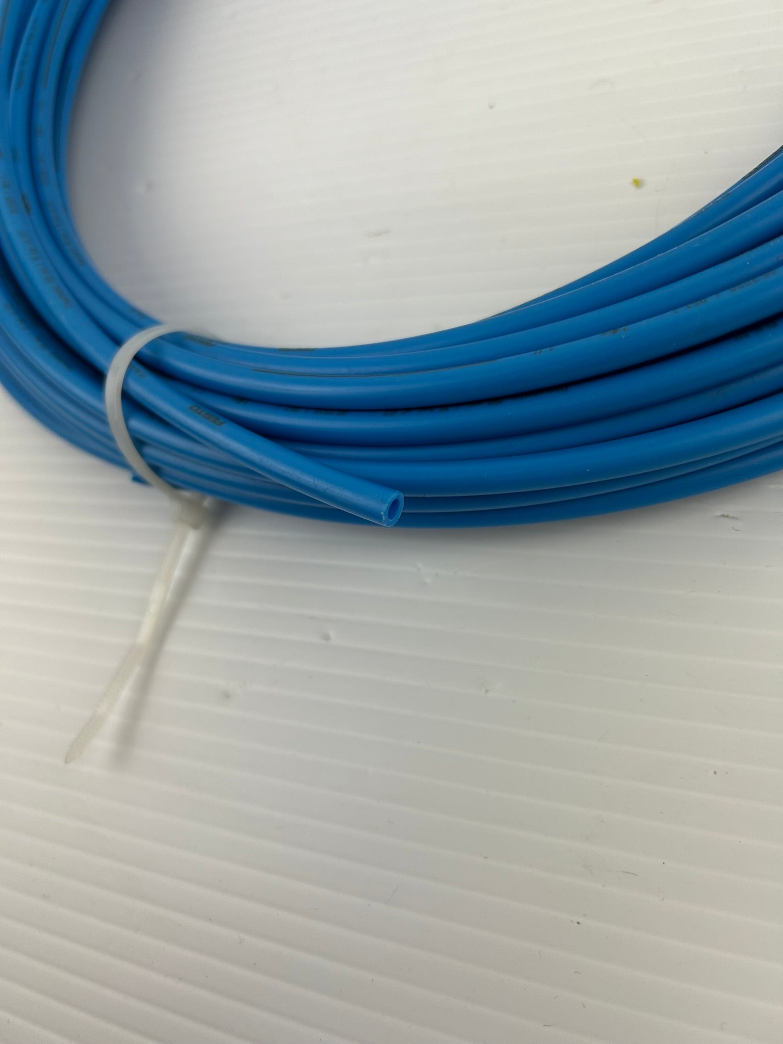 Festo PLN-1/4 Blue Plastic Tubing ~540 Feet Long Pneumatic 150 PSI 10 bar at RT
