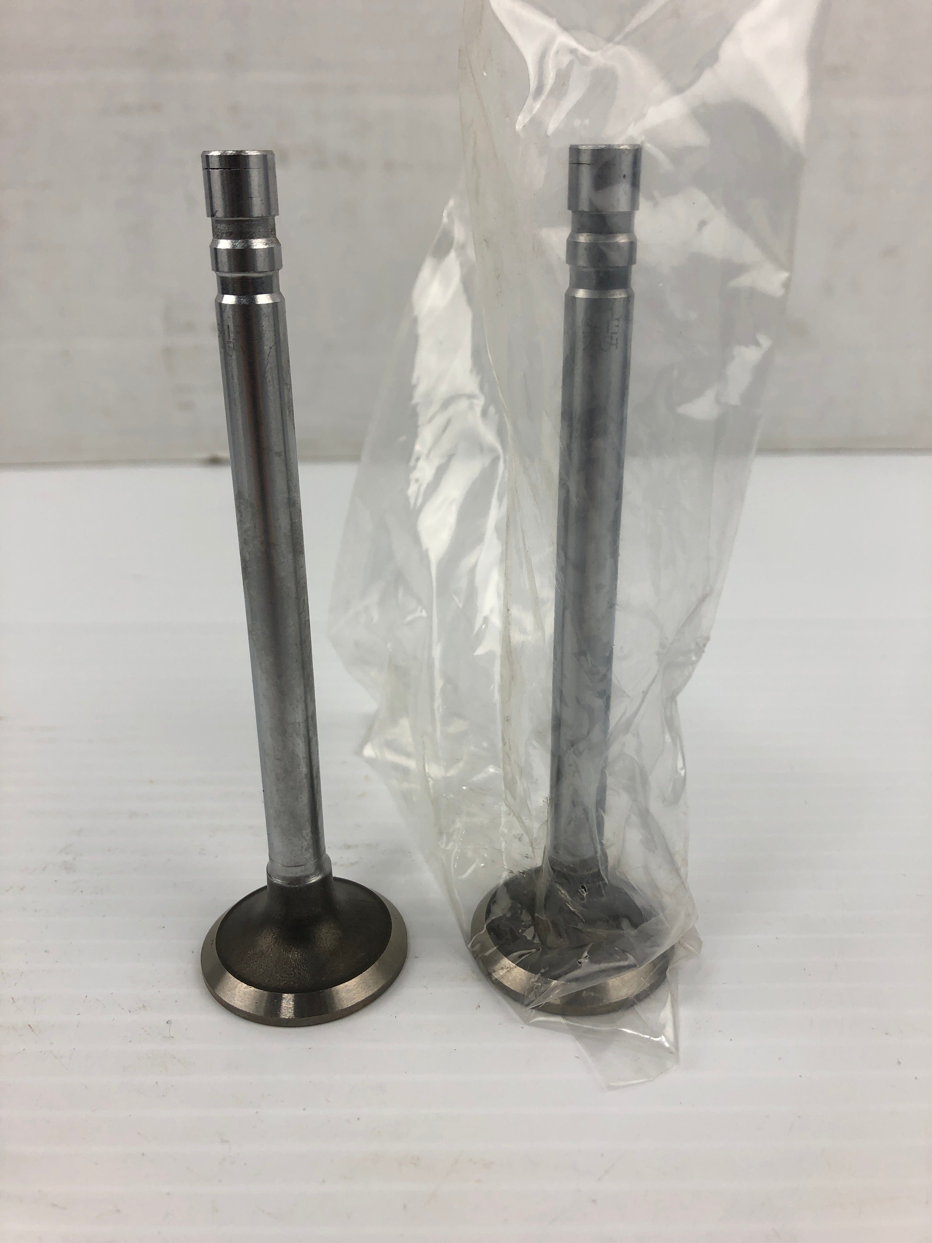 Clevite 2112454 Engine Exhaust Valve 211-2454