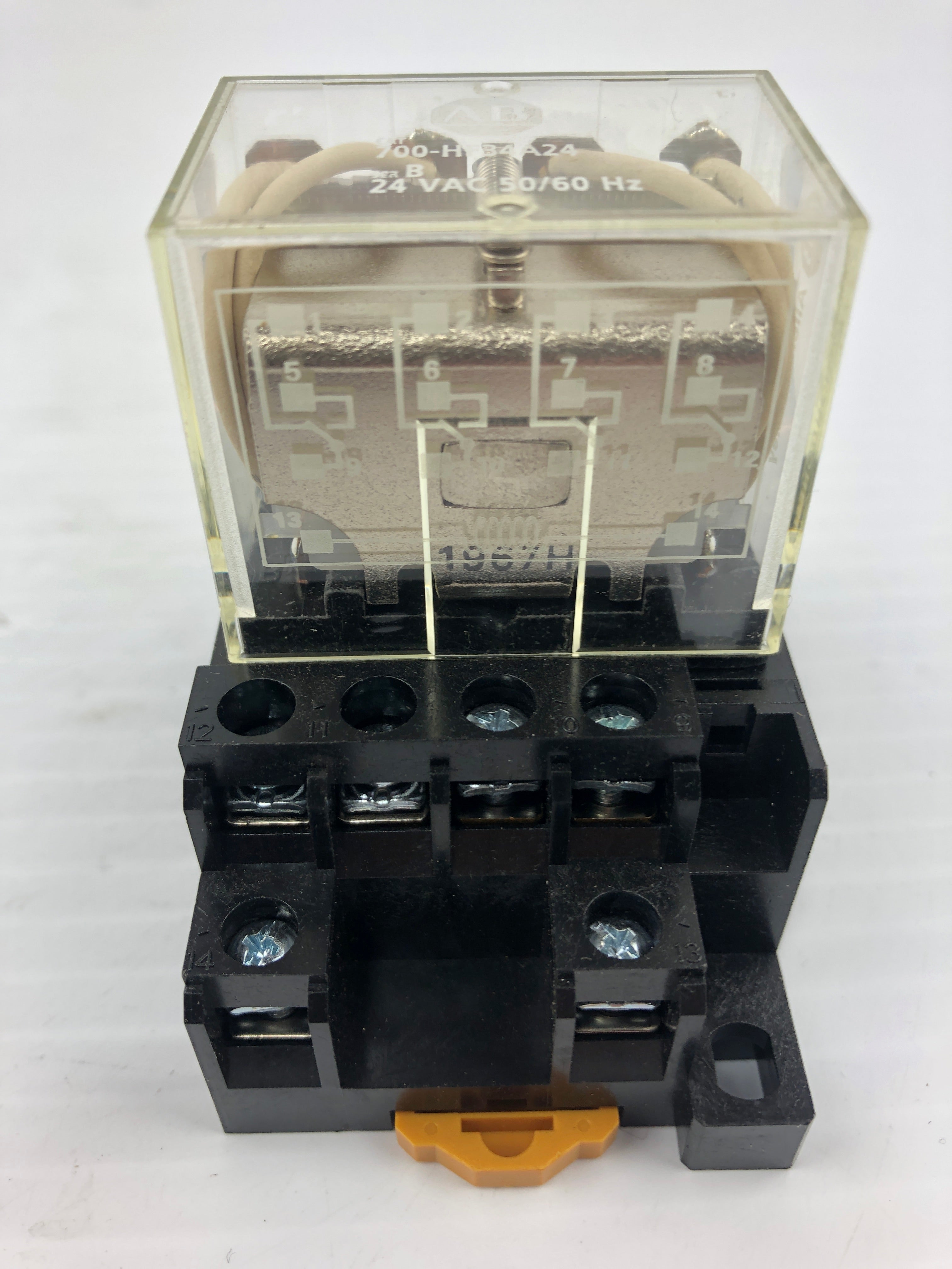 Allen-Bradley Relay 700-HF34A24 with 700-HN139 Series A Base - Lot of 2