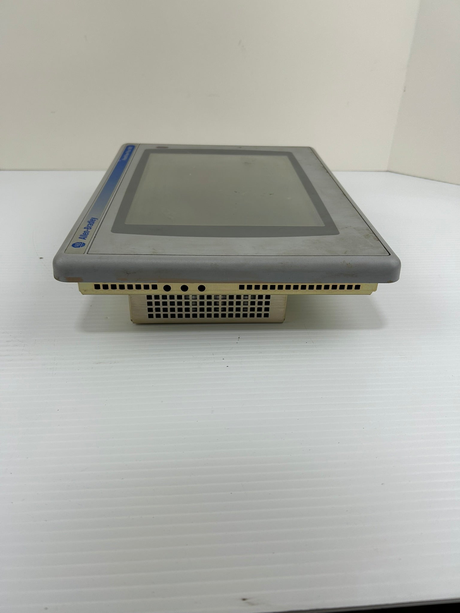 Allen Bradley 2711P-T10C4D1 /A Panelview Plus 1000 Screen 2711P-RP Logic Module