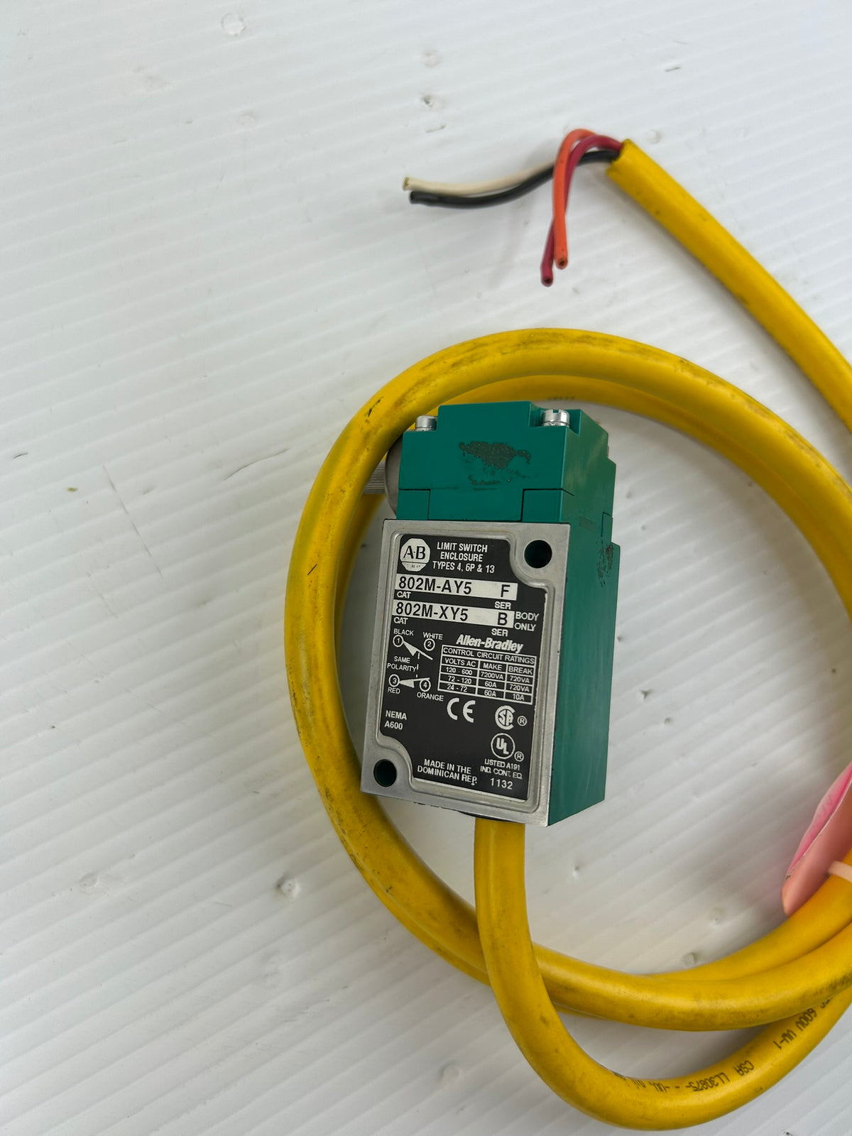 Allen-Bradley 802M-AY5 Limit Switch 802M-XY5 Series F 2 Circuit Cable