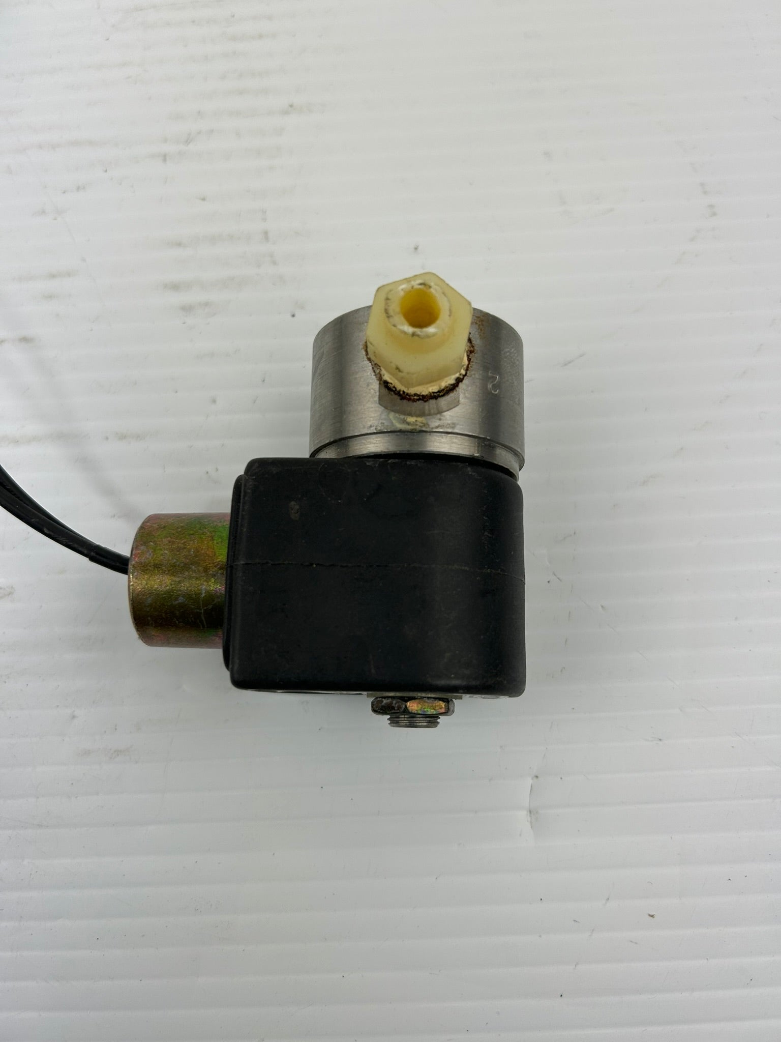 Parker 71215SN2VN00N0C111P3 Solenoid Valve 110/120 Volts 50/60Hz 10 Watts 40 PSI