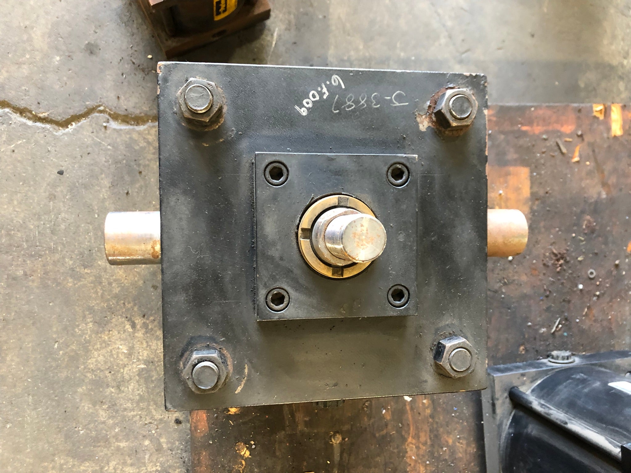 Parker 08.00 CD2AU14C 7.000 Hydraulic Cyliner Series 2A CF525764A