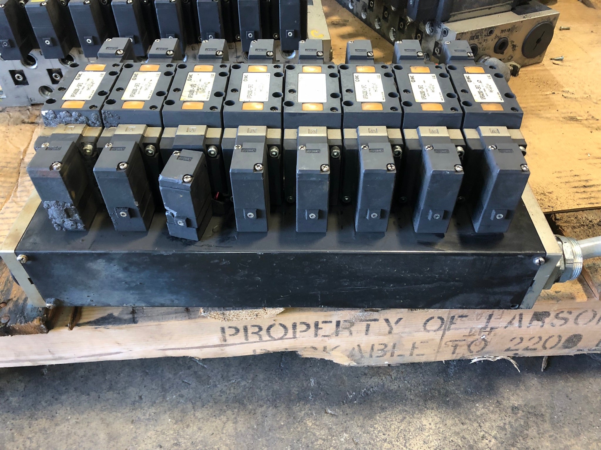 SMC VFS4200-5FZ Solenoid Valve with Base - 8 Valves