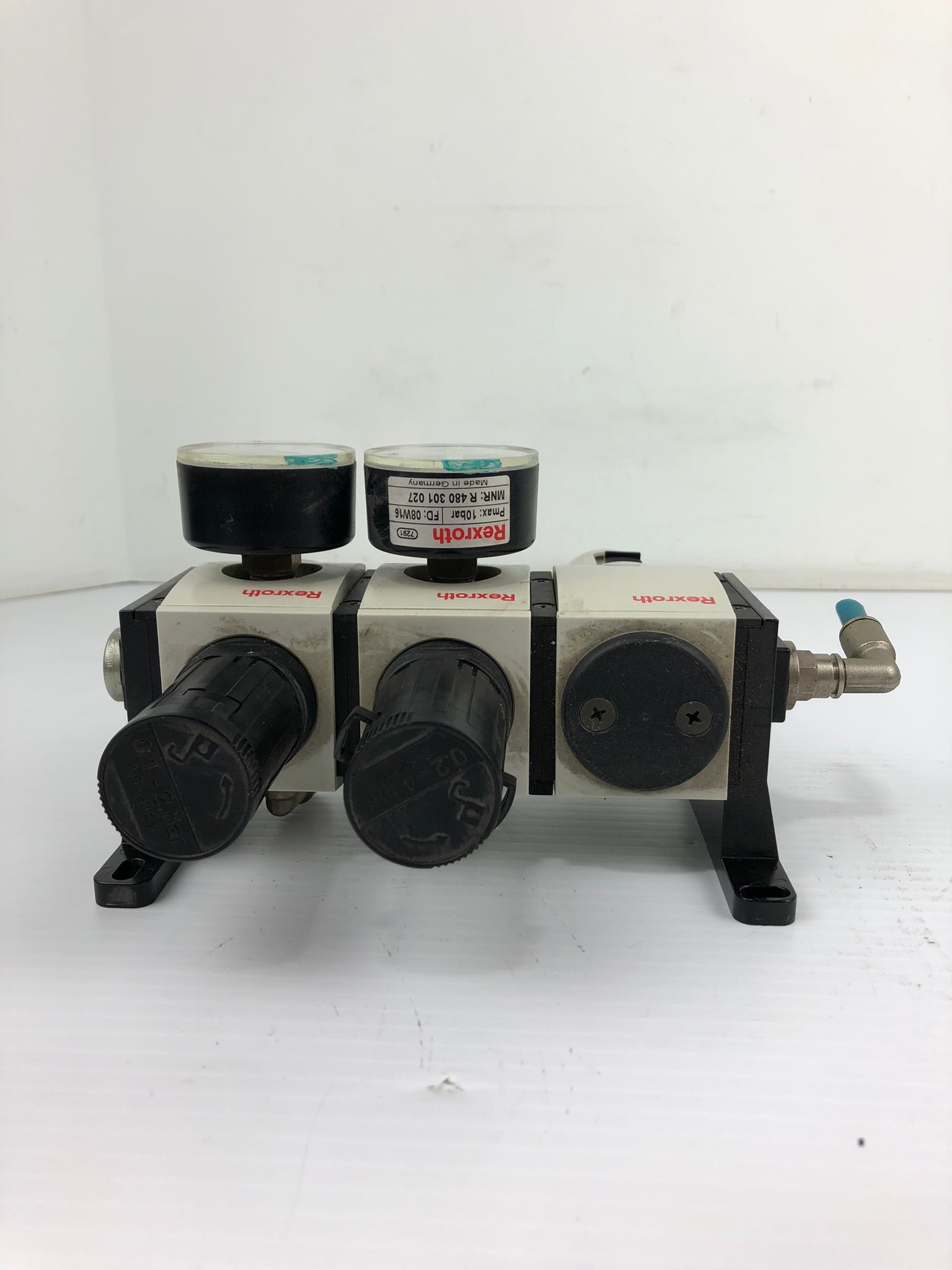 Rexroth Pneumatic Pressure System with Gauges and Lubricator AS2-RGS-G038-GAN