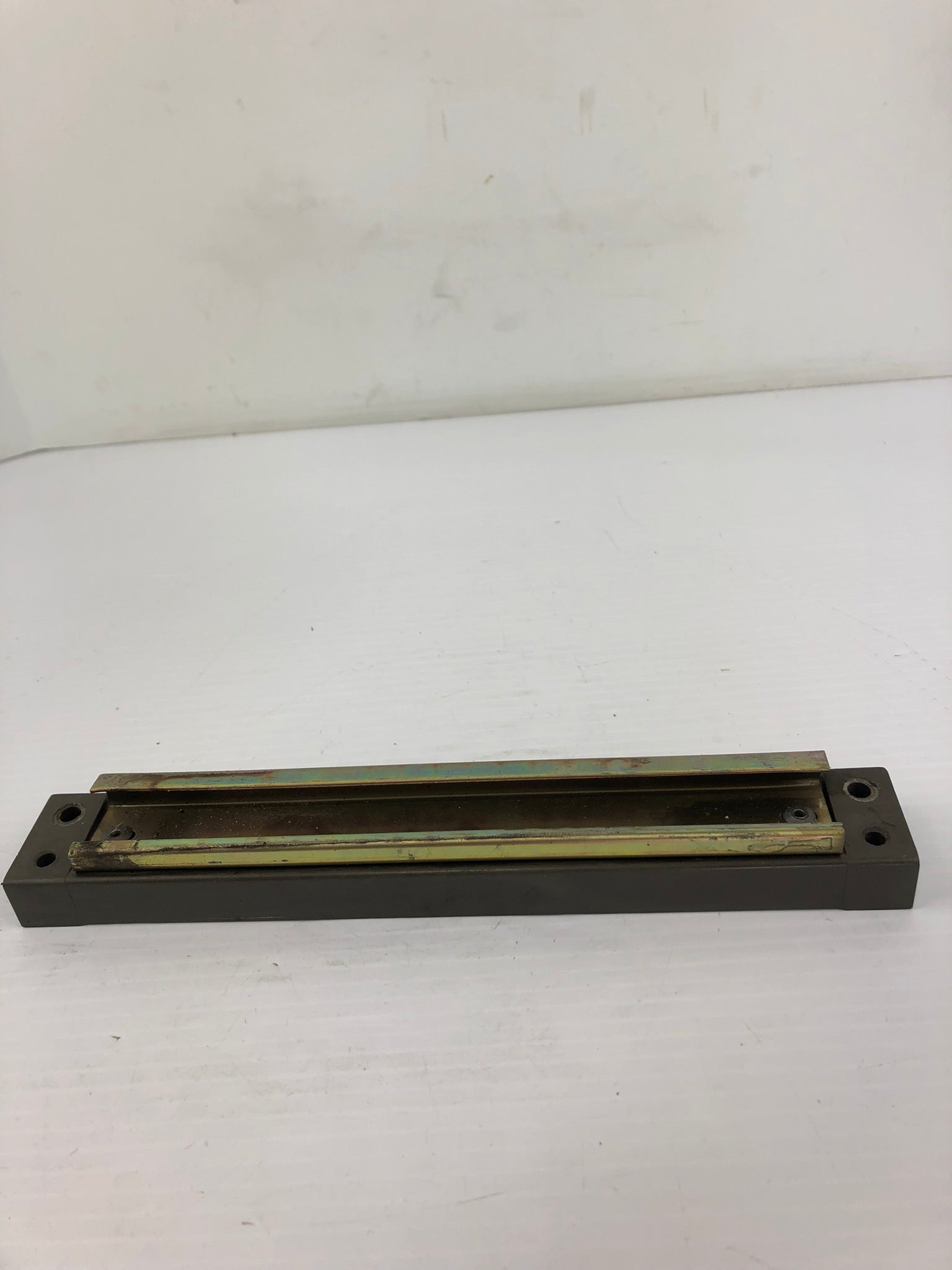 Siemens Terminal Strip Block Base with Rail (No Terminals)