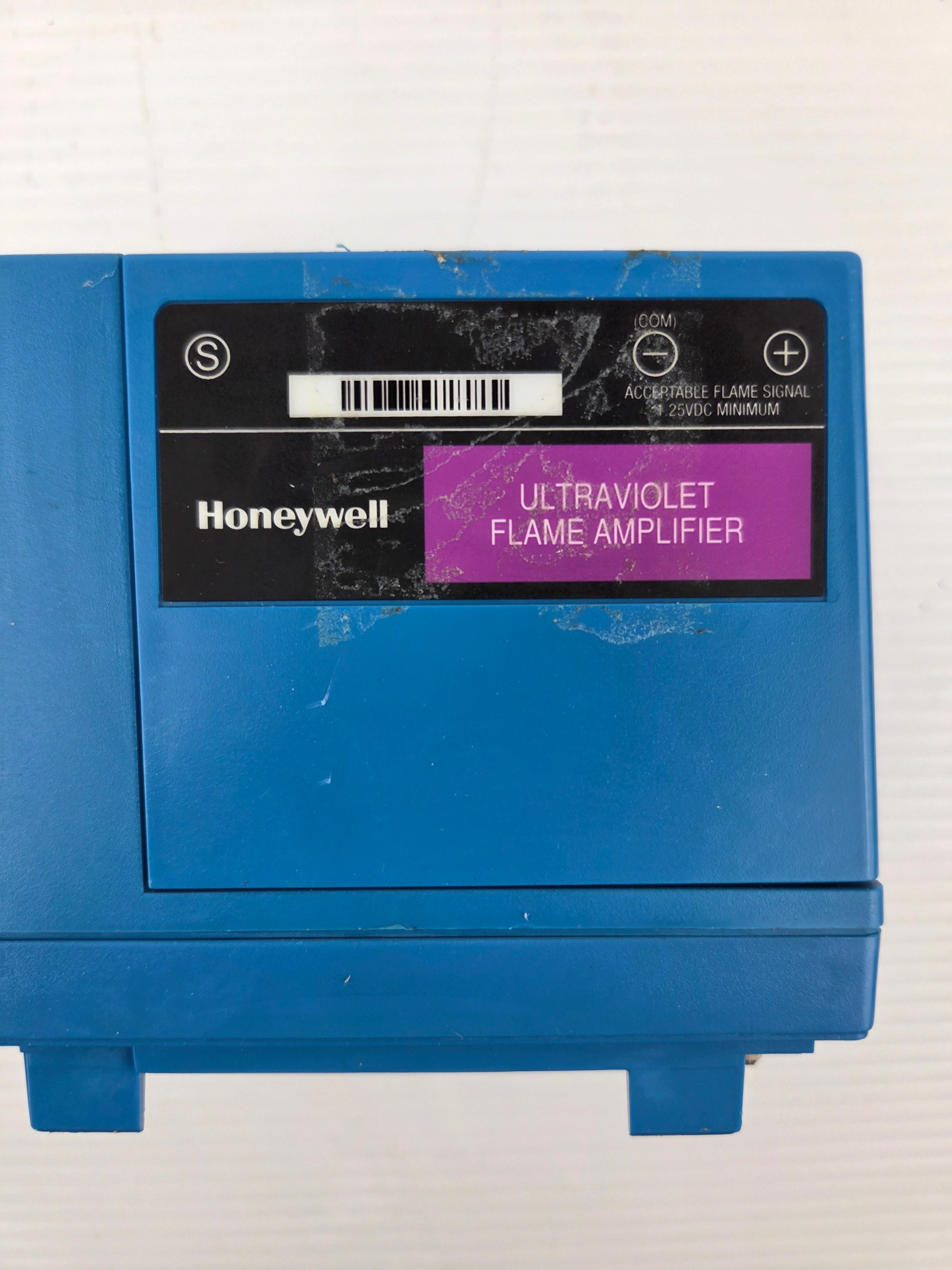 Honeywell RM7840 L 1075 Burner Control Ultraviolet Flame Amplifier Rev. 4671
