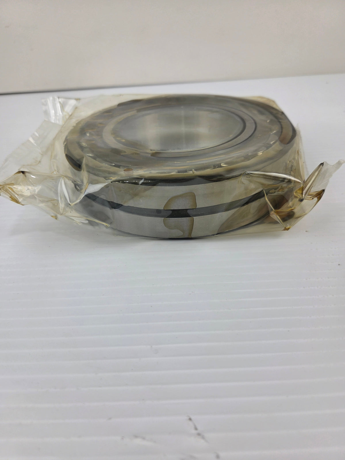 SKF Explorer 22218 CC/C3W33 Spherical Roller Bearing 22218CCC3W33